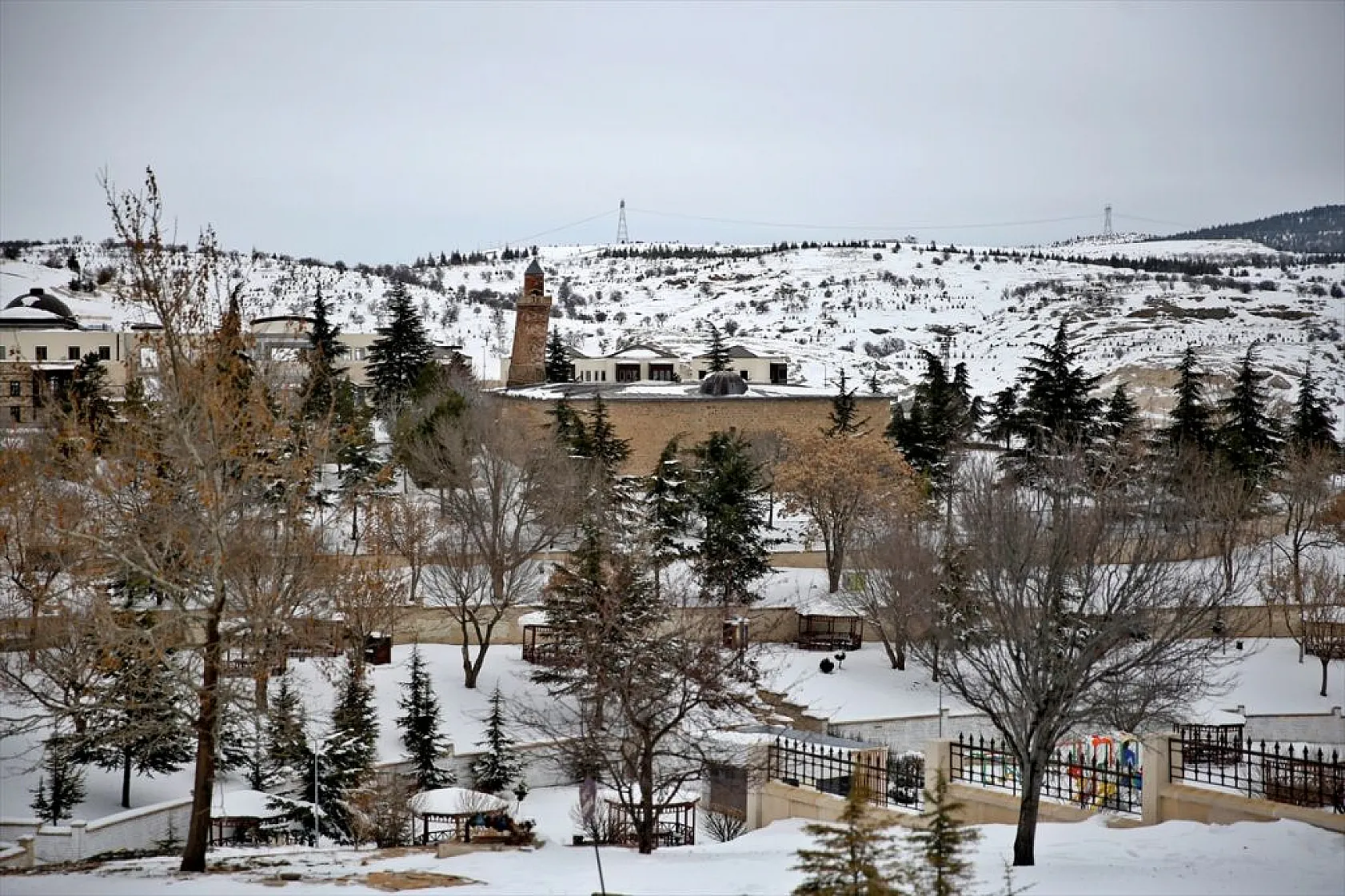 Harput, kar yağışıyla birlikte göz kamaştırdı