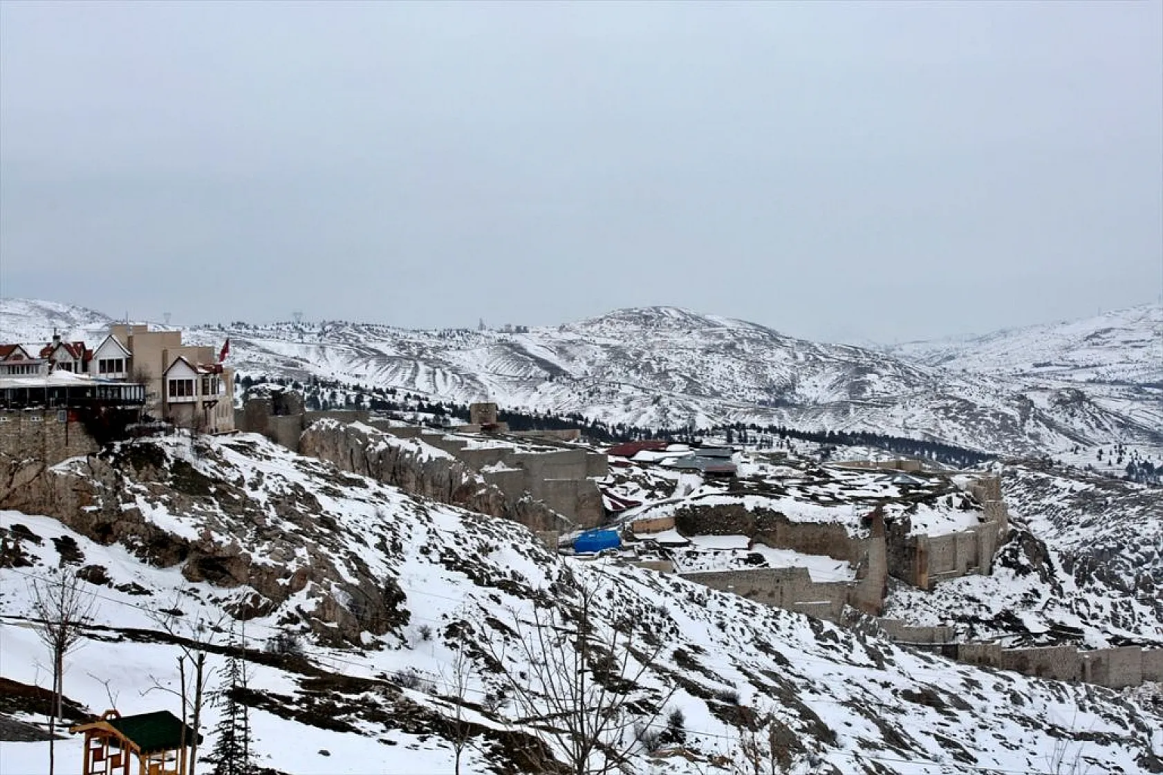 Harput, kar yağışıyla birlikte göz kamaştırdı