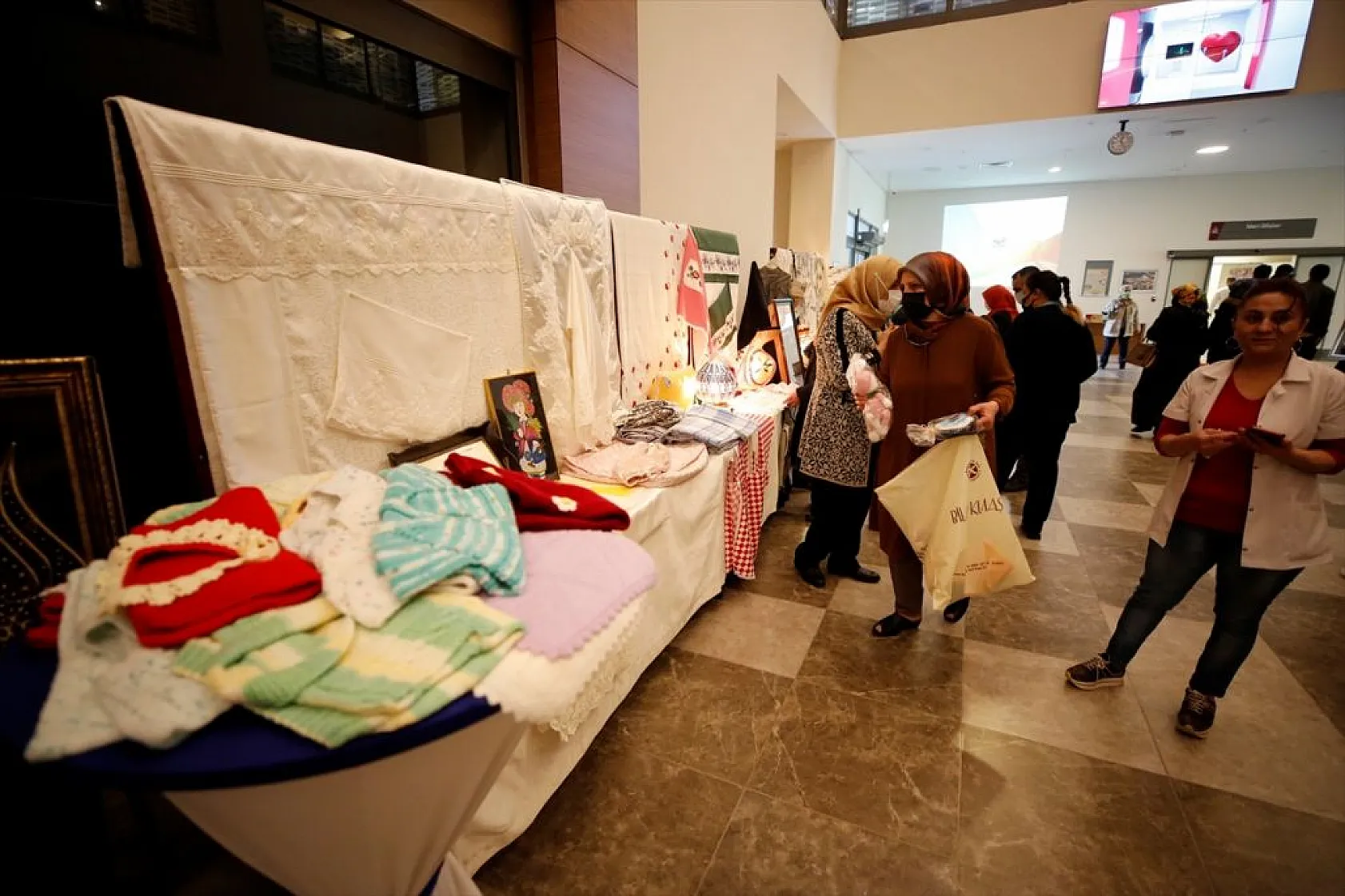 El emeği göz nuru ürünler sergilendi