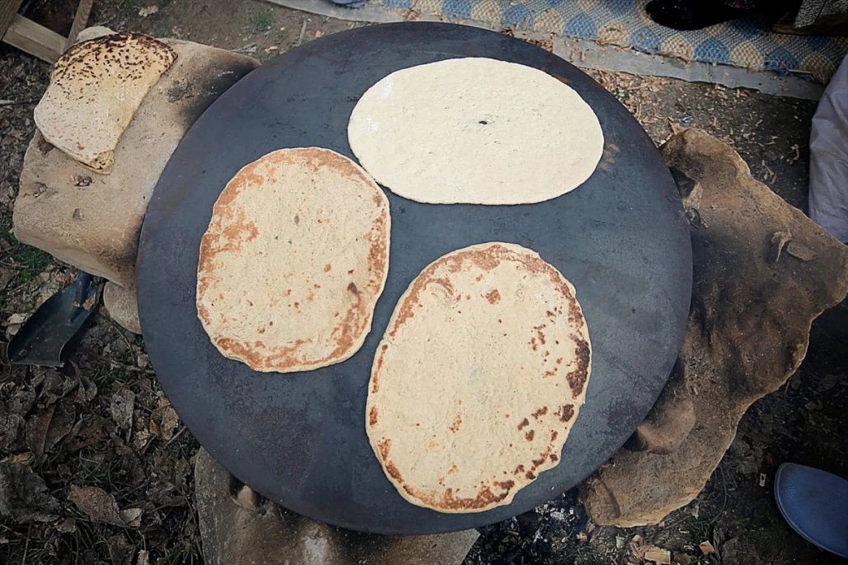 'Sac ekmeği' köy sofralarına lezzet katıyor