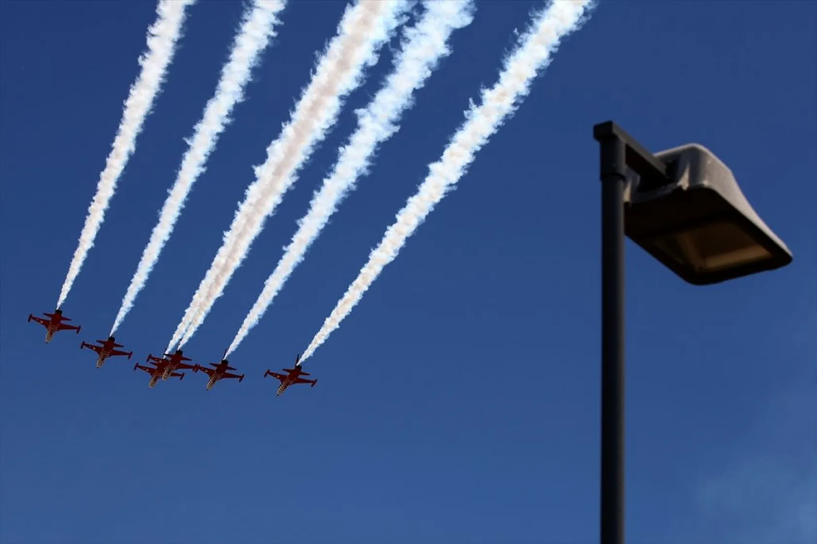 Türk Yıldızları'ndan hayran bırakan gösteri