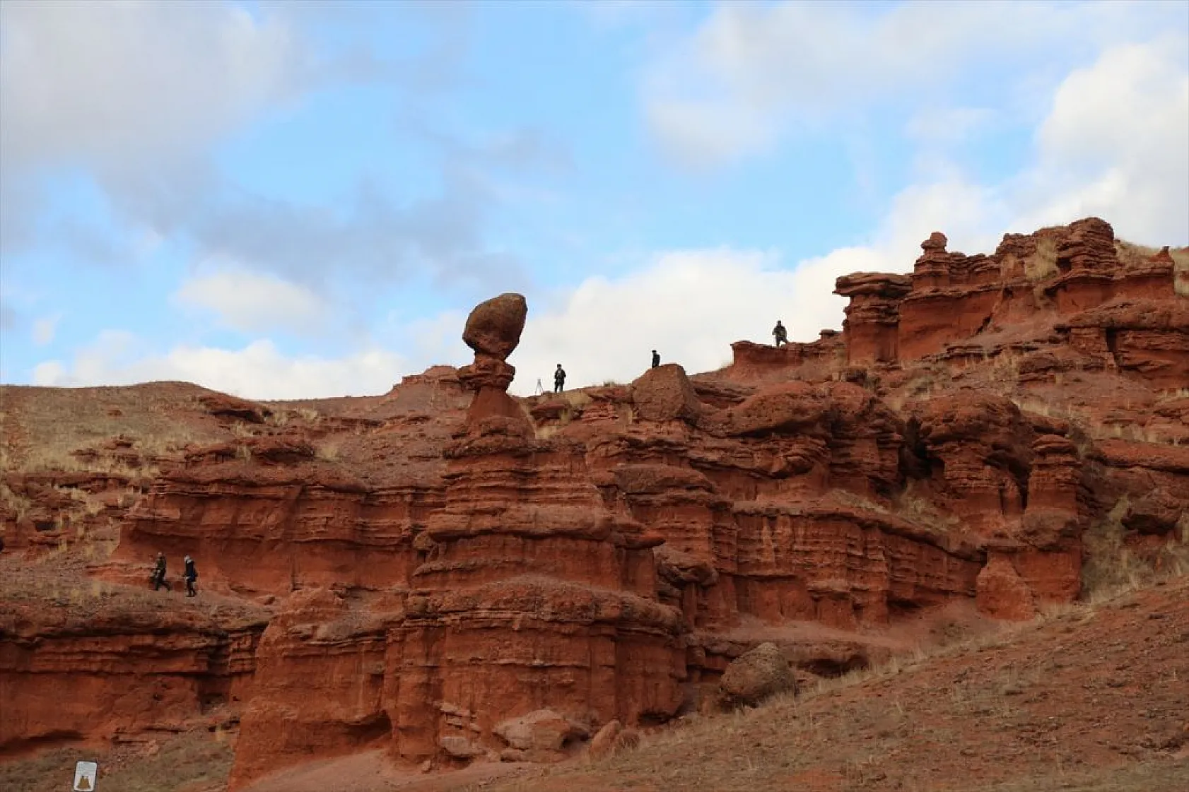 Erzurum'un Narman ilçesindeki peribacaları...