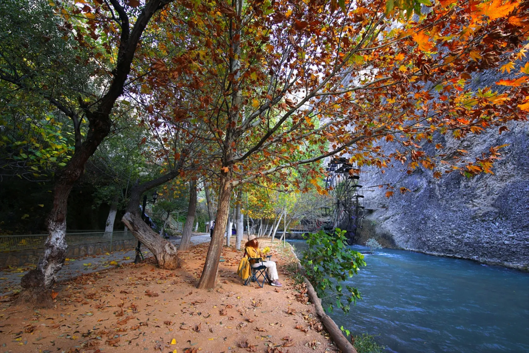 Tohma Kanyonu sonbahar renklerine büründü
