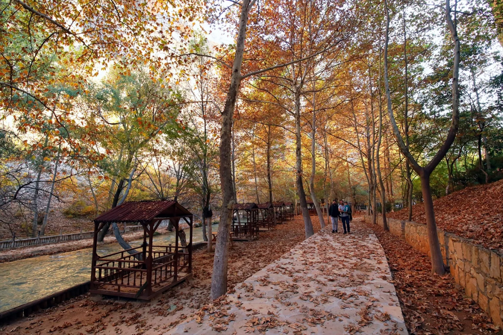 Tohma Kanyonu sonbahar renklerine büründü