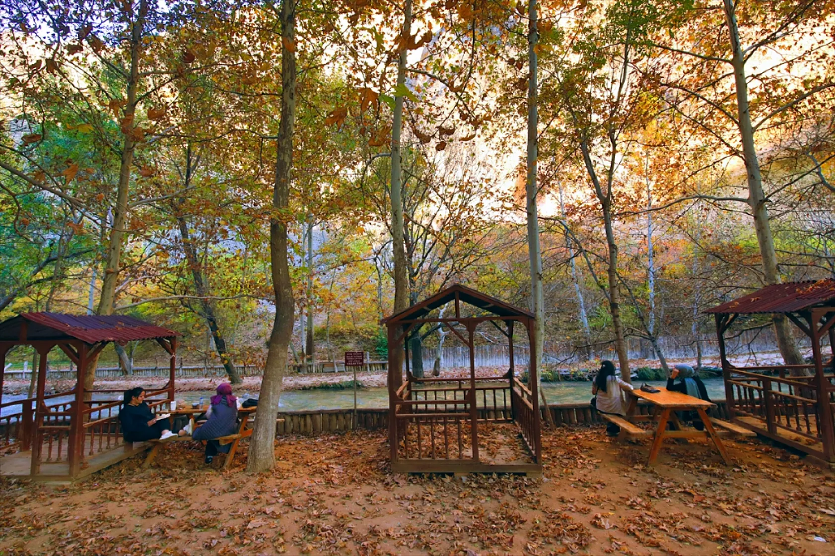 Tohma Kanyonu sonbahar renklerine büründü