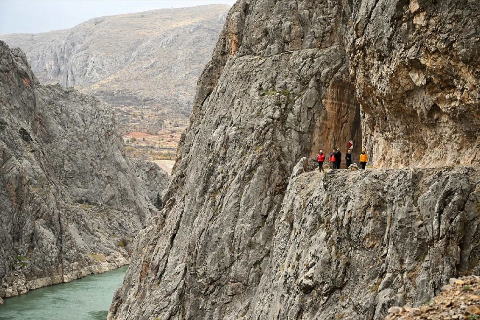 Karanlık Kanyonu ziyaretçilerini büyülüyor