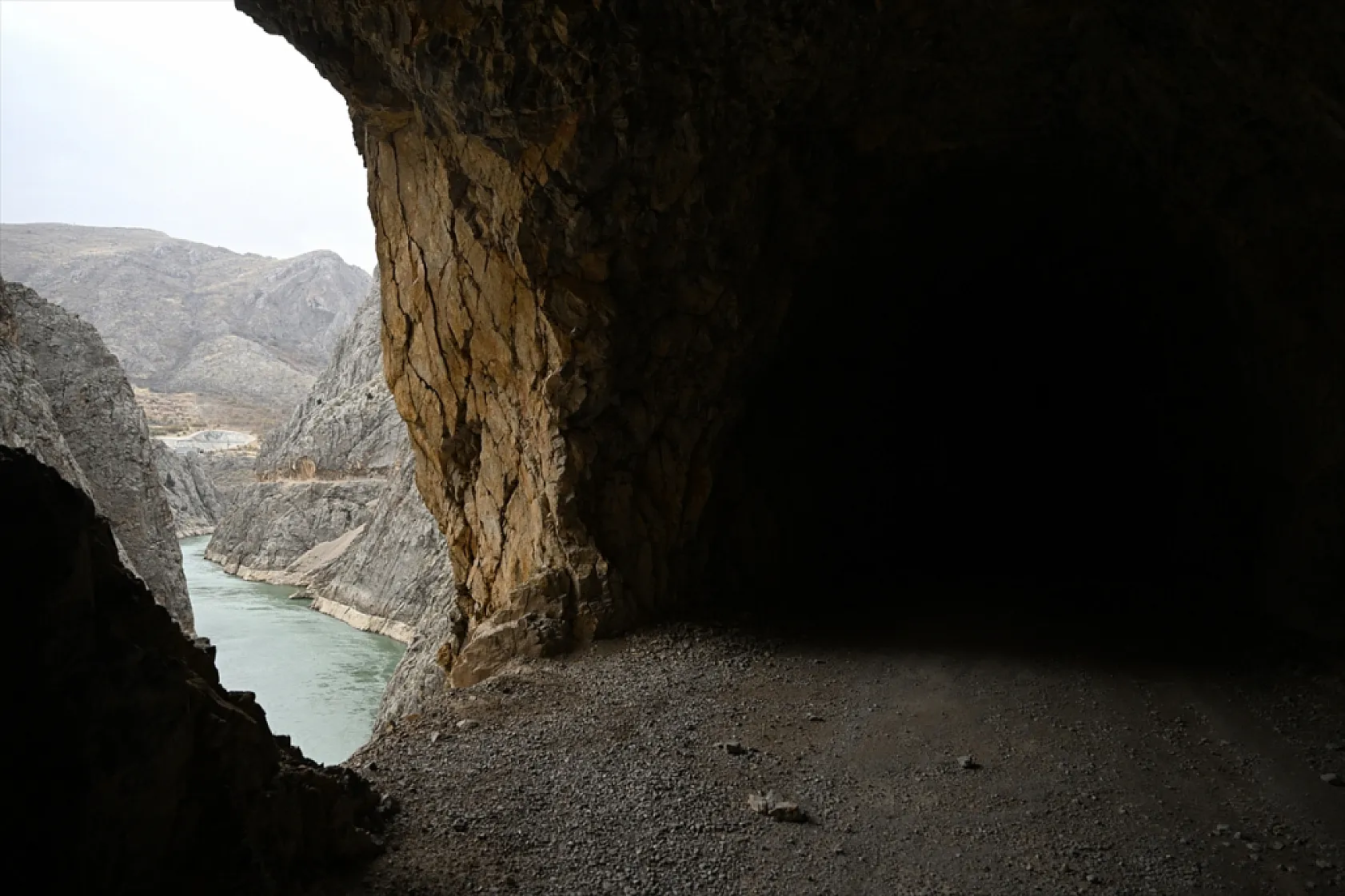 Karanlık Kanyonu ziyaretçilerini büyülüyor