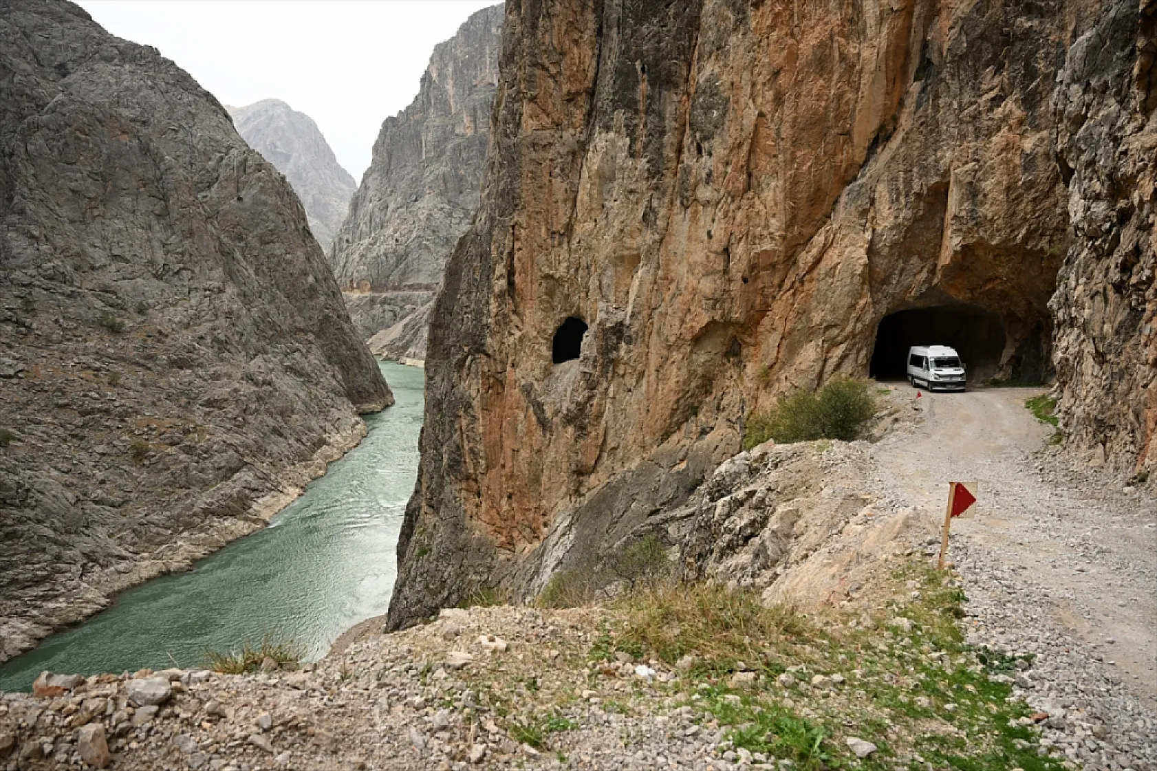 Karanlık Kanyonu ziyaretçilerini büyülüyor