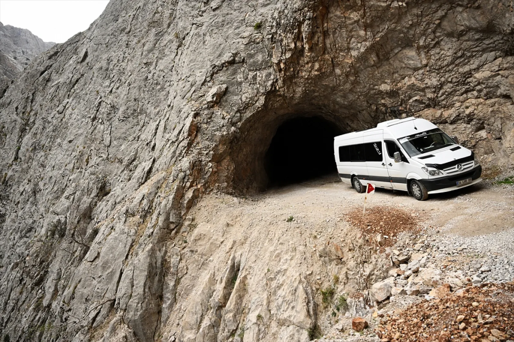 Karanlık Kanyonu ziyaretçilerini büyülüyor