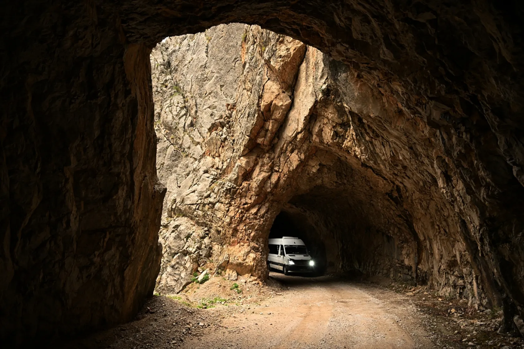 Karanlık Kanyonu ziyaretçilerini büyülüyor