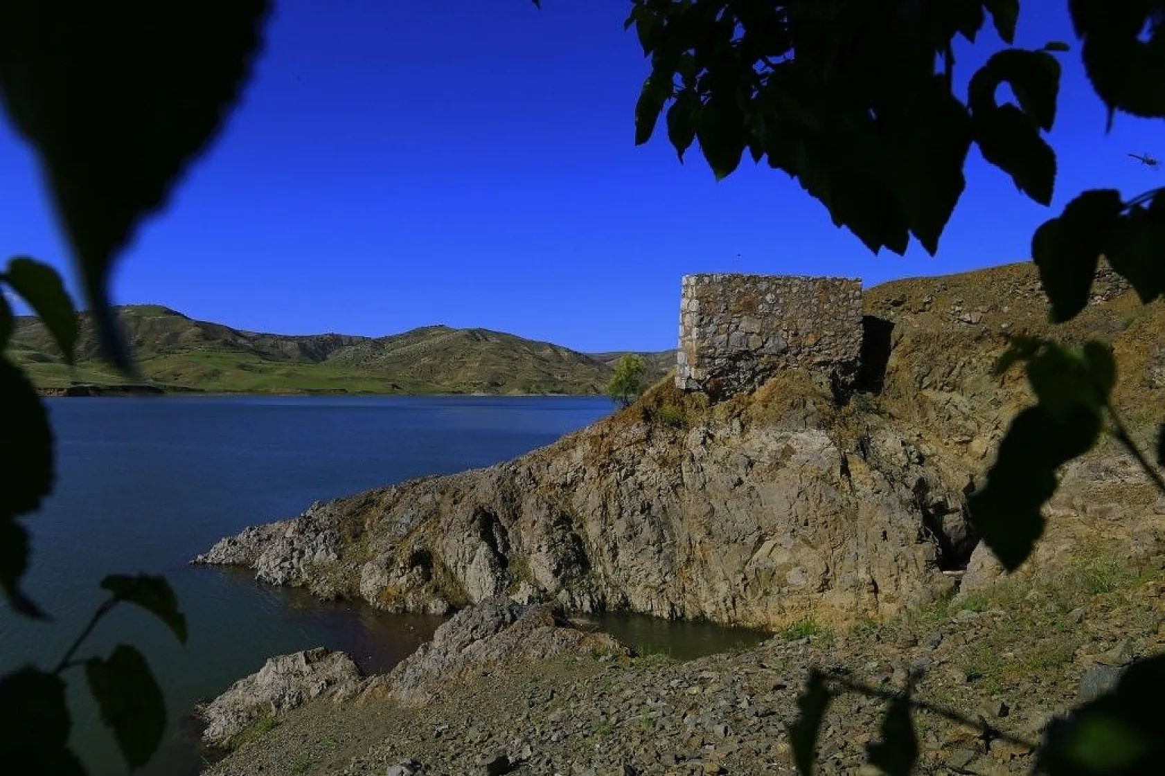 Konakalmaz Şelalesi baharla coştu