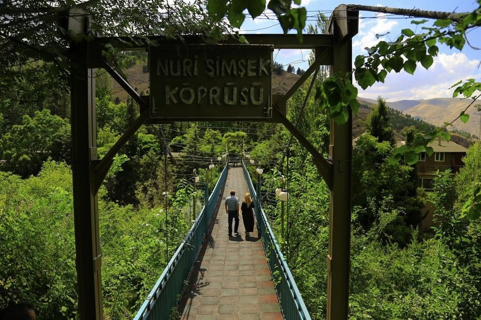 Dünyanın en genç şelalesine ilgi yoğun
