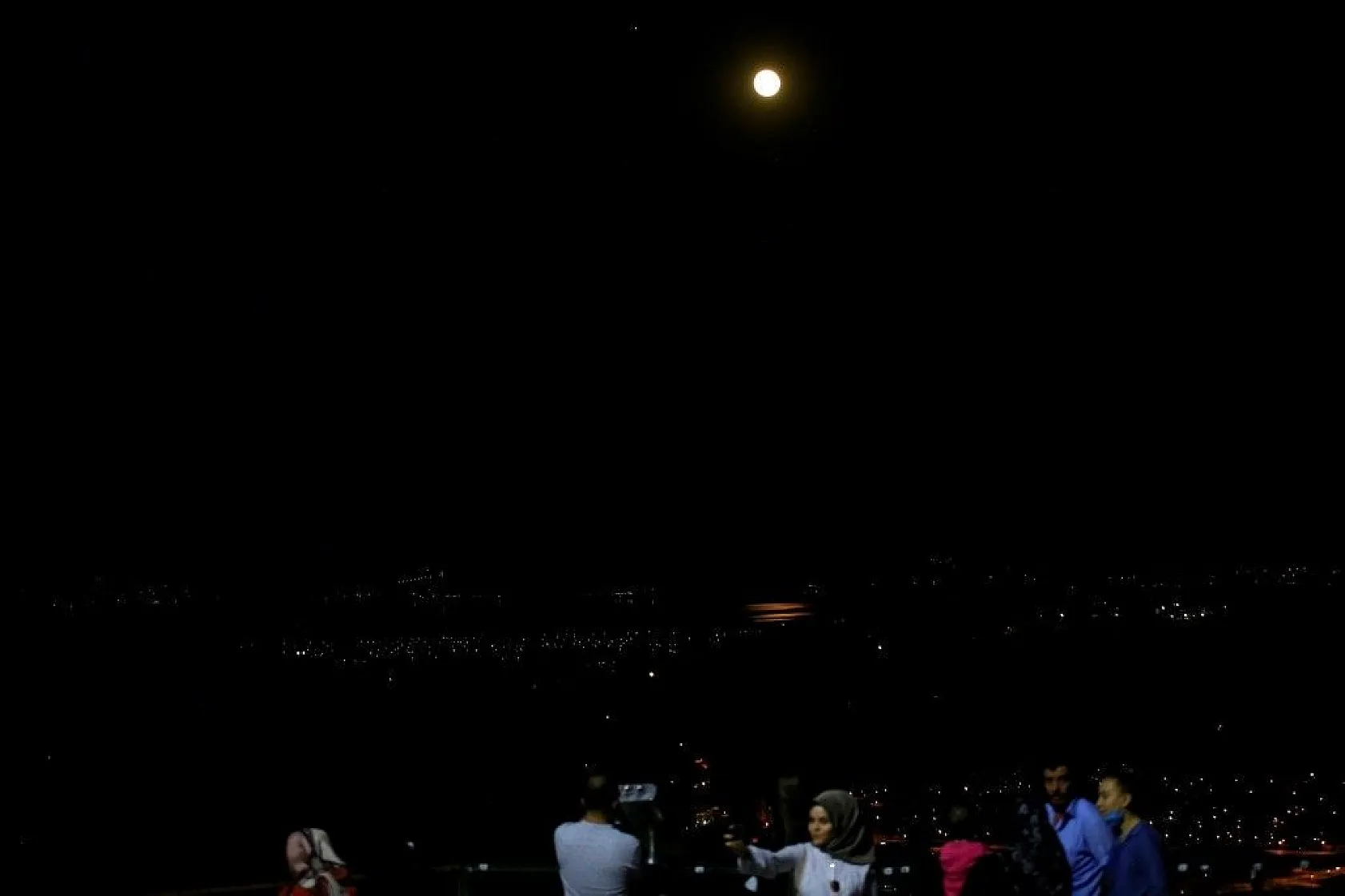 Harput'tan izlenen dolunay, hayran bıraktı