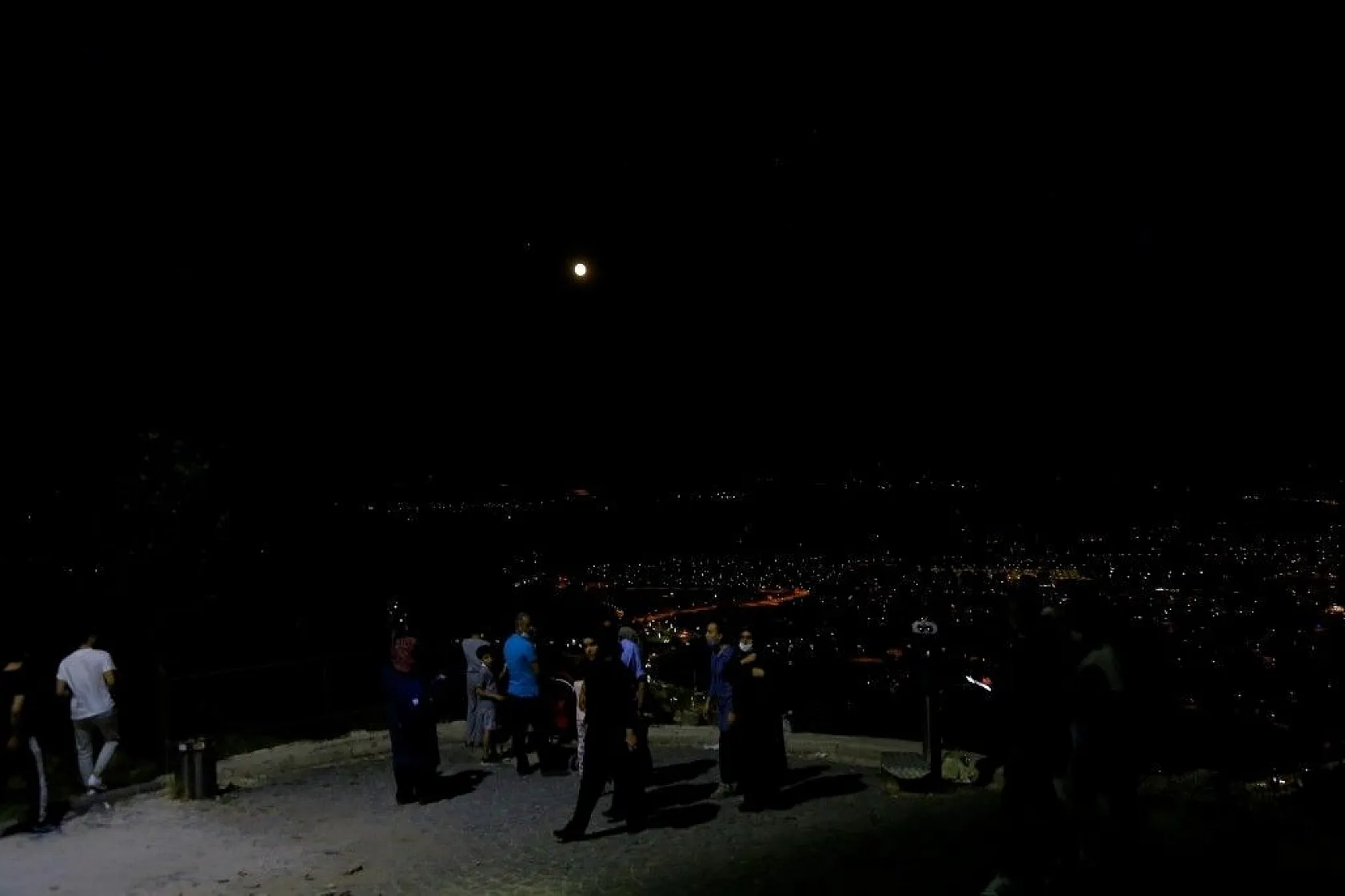 Harput'tan izlenen dolunay, hayran bıraktı