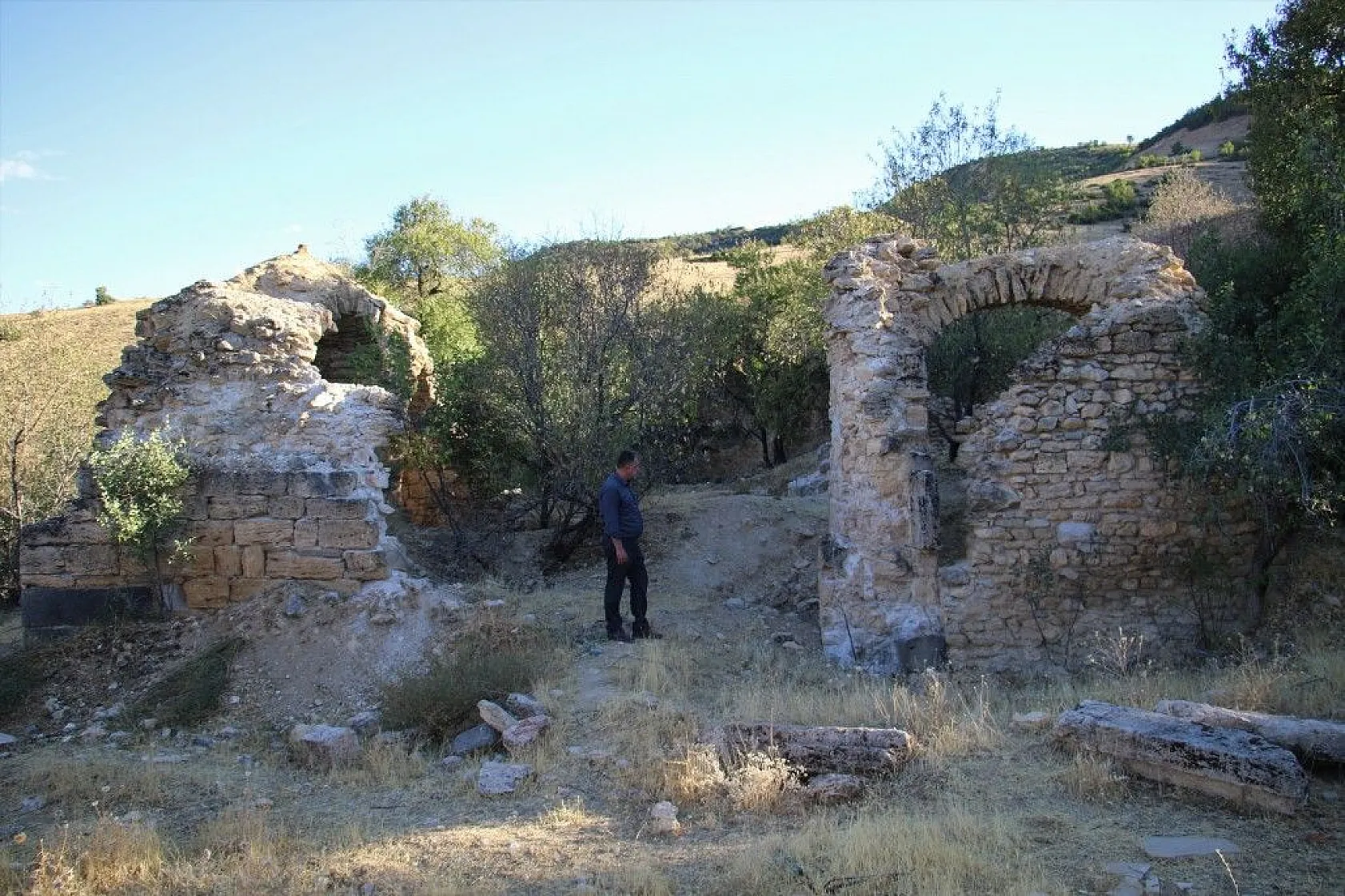 800 yıllık 'Kağtsrahayeats Manastırı' restore edilmeyi bekliyor