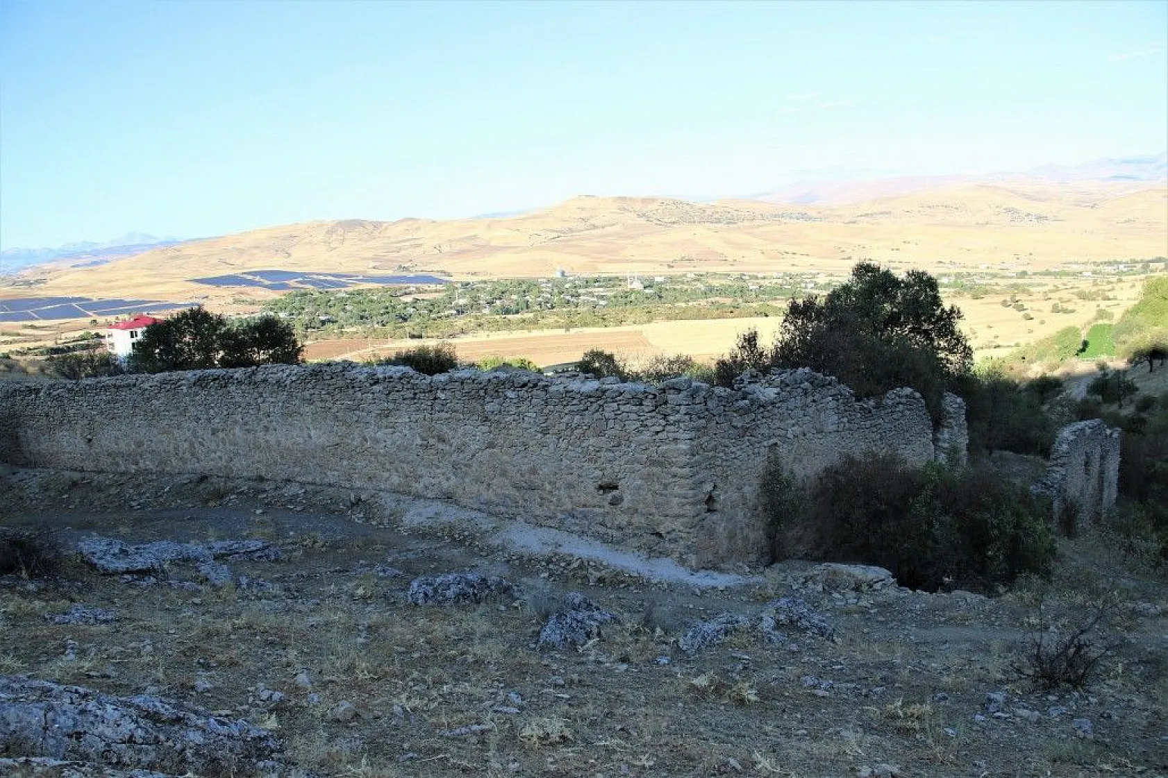 800 yıllık 'Kağtsrahayeats Manastırı' restore edilmeyi bekliyor