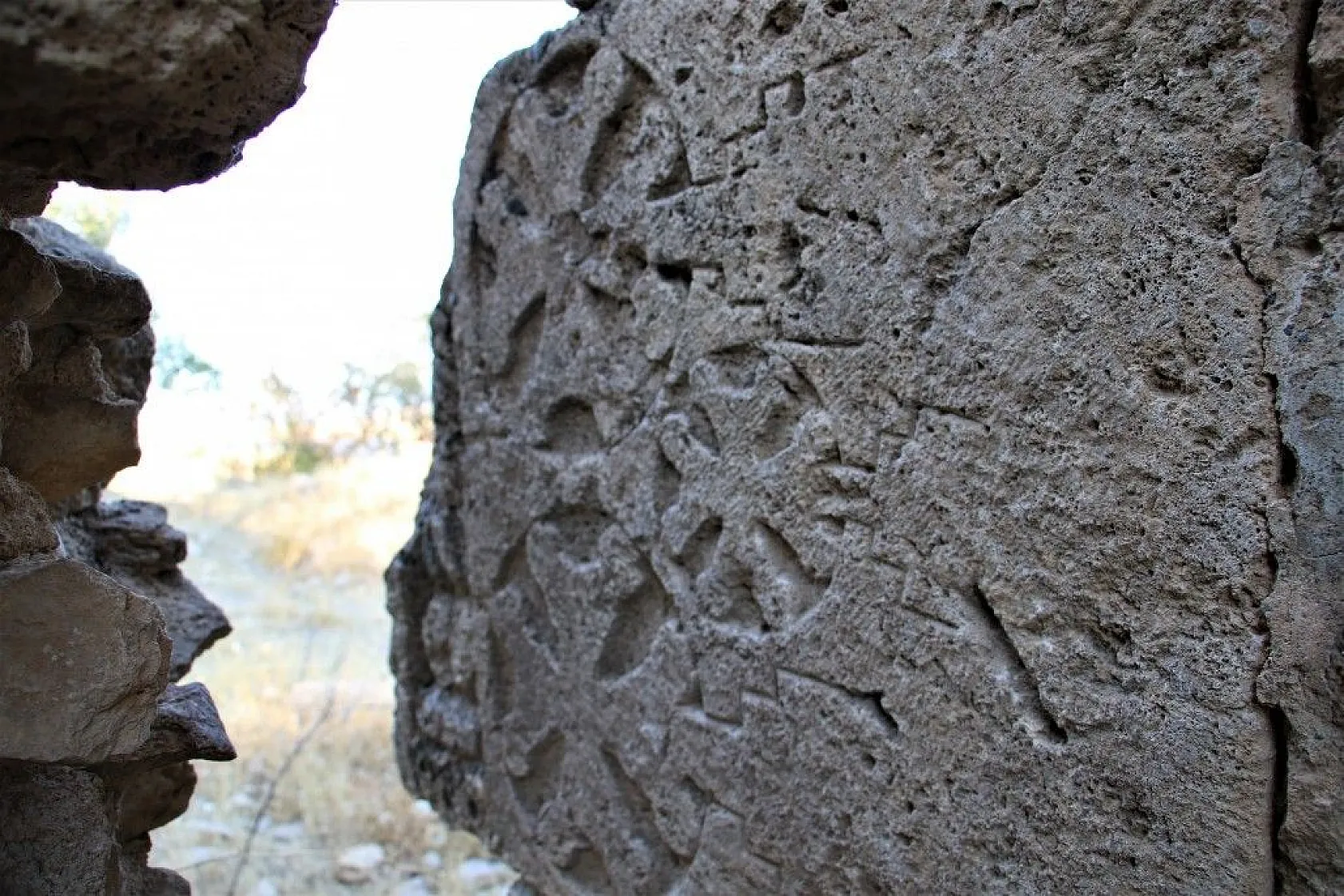 800 yıllık 'Kağtsrahayeats Manastırı' restore edilmeyi bekliyor