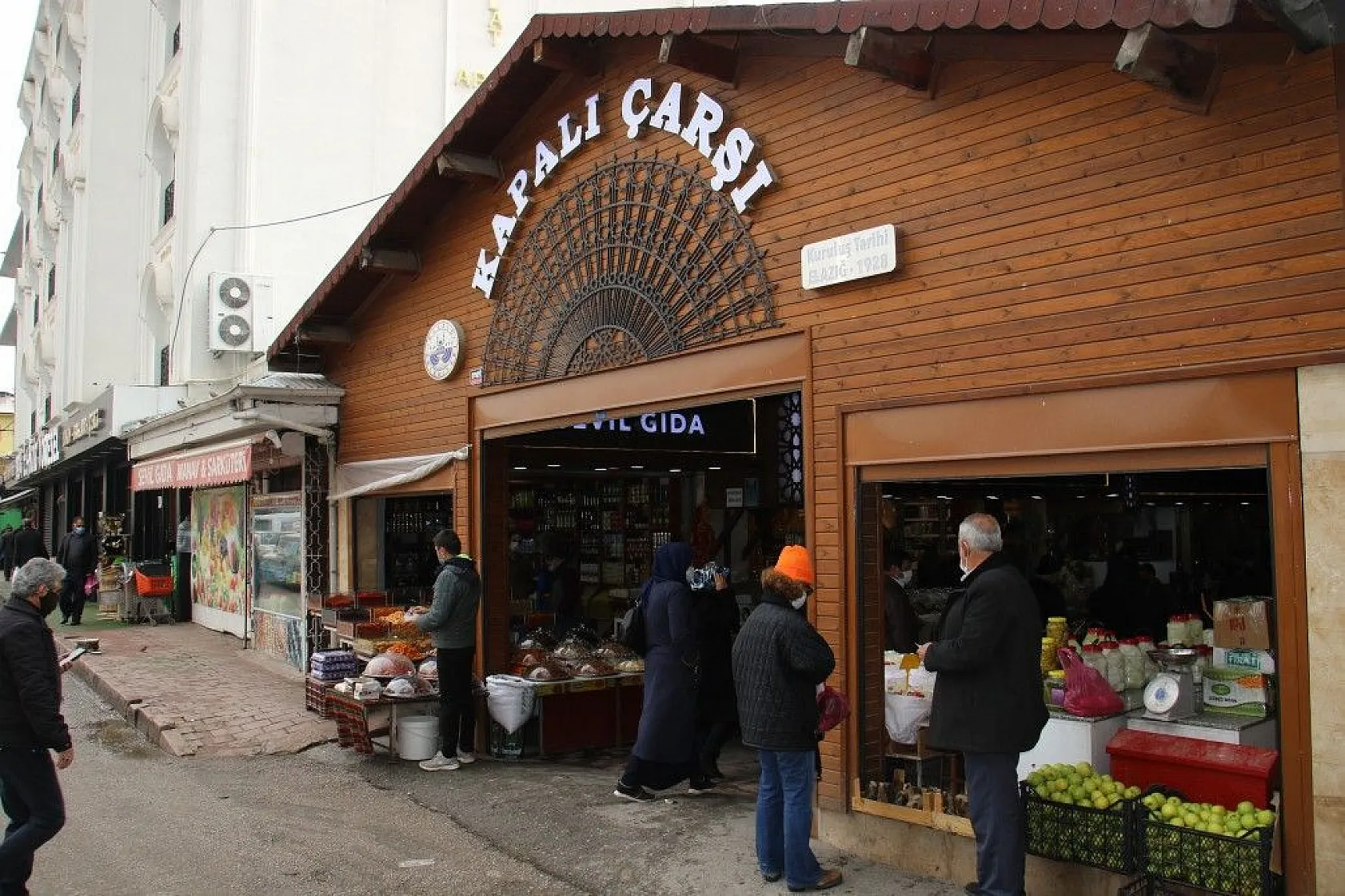 Kapalı Çarşı esnafı online satışa geçti