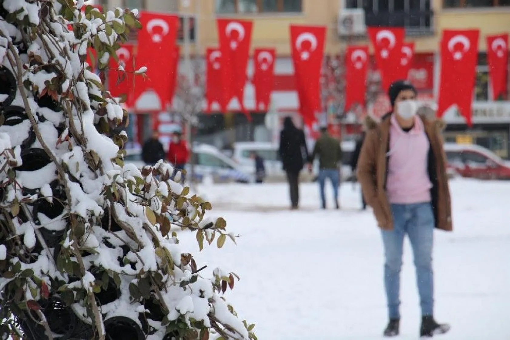 Elazığ'da kar sevinci