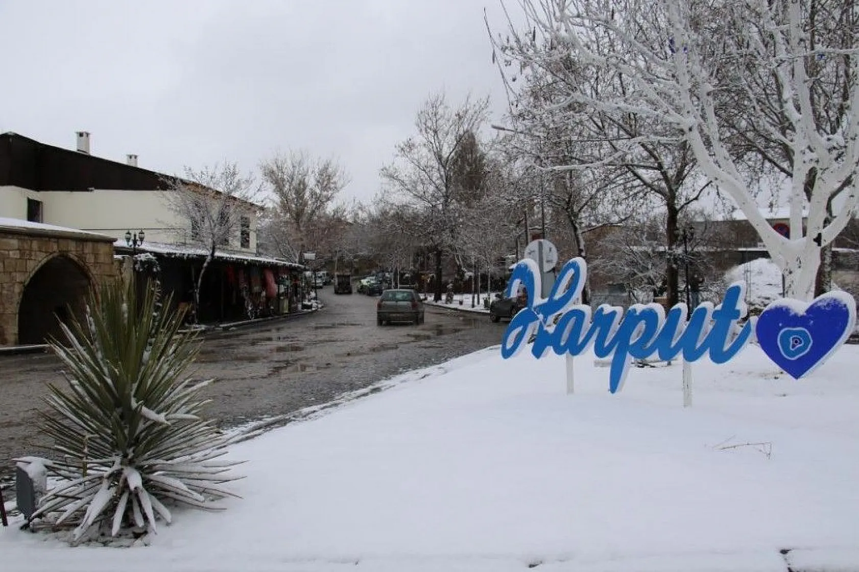 Harput beyaz gelinliğini giydi