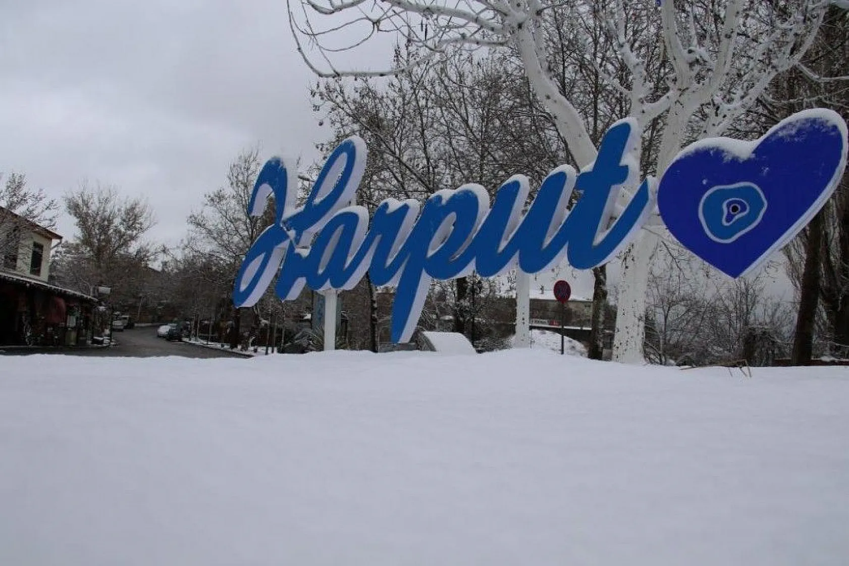 Harput beyaz gelinliğini giydi