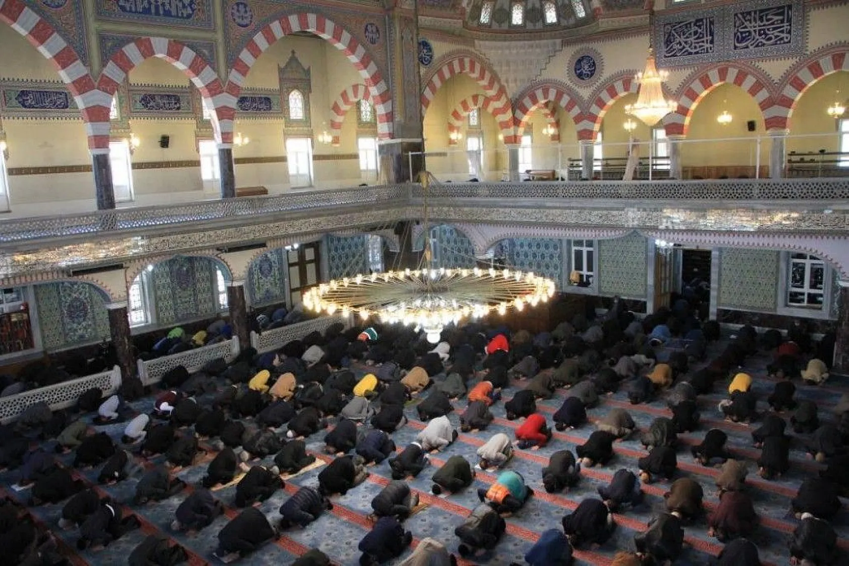 İzzet Paşa Camii'nde duygulu anlar yaşandı