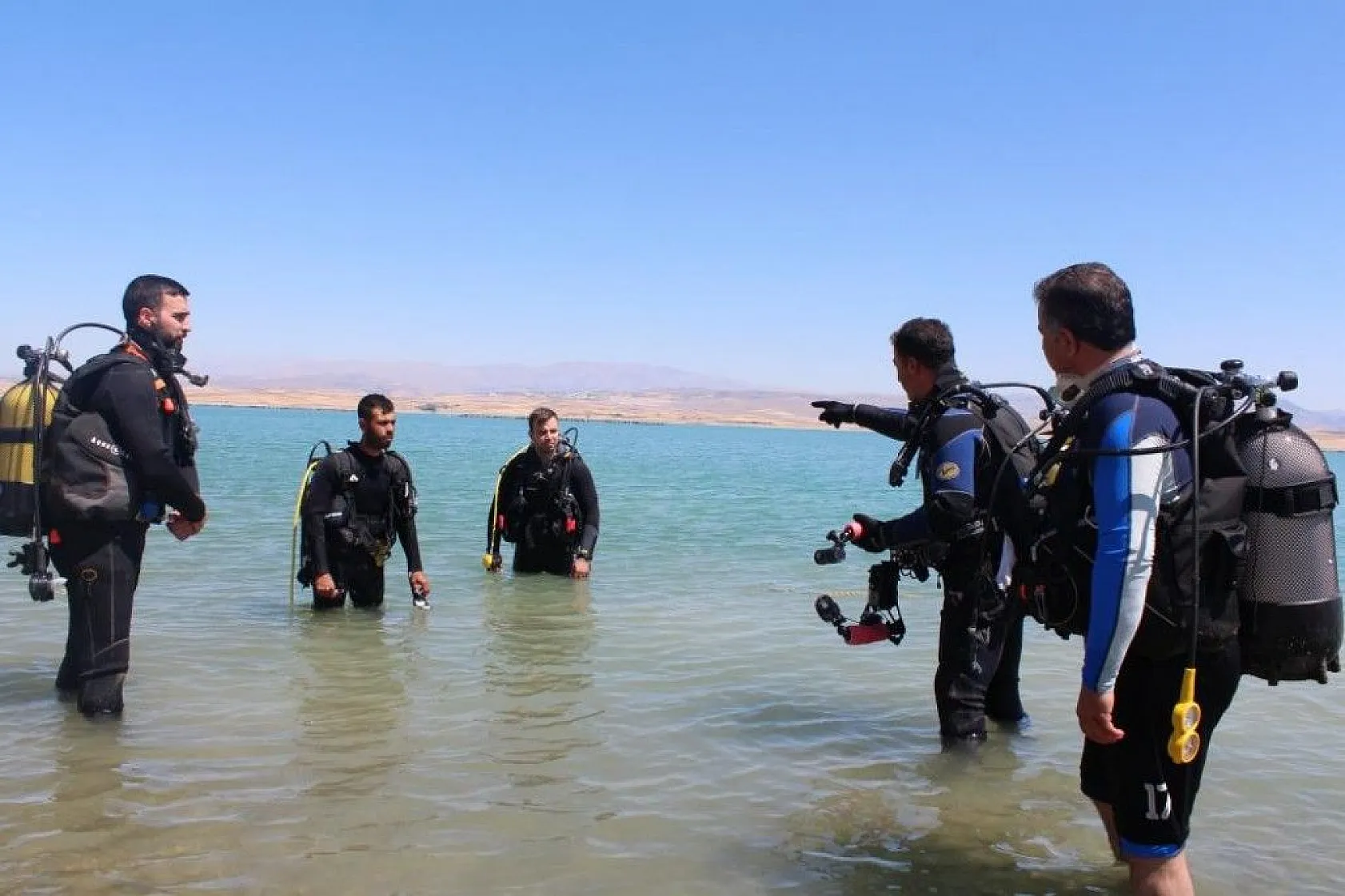 Yarımada olan Elazığ, dalış tutuklarının dikkatini çekiyor