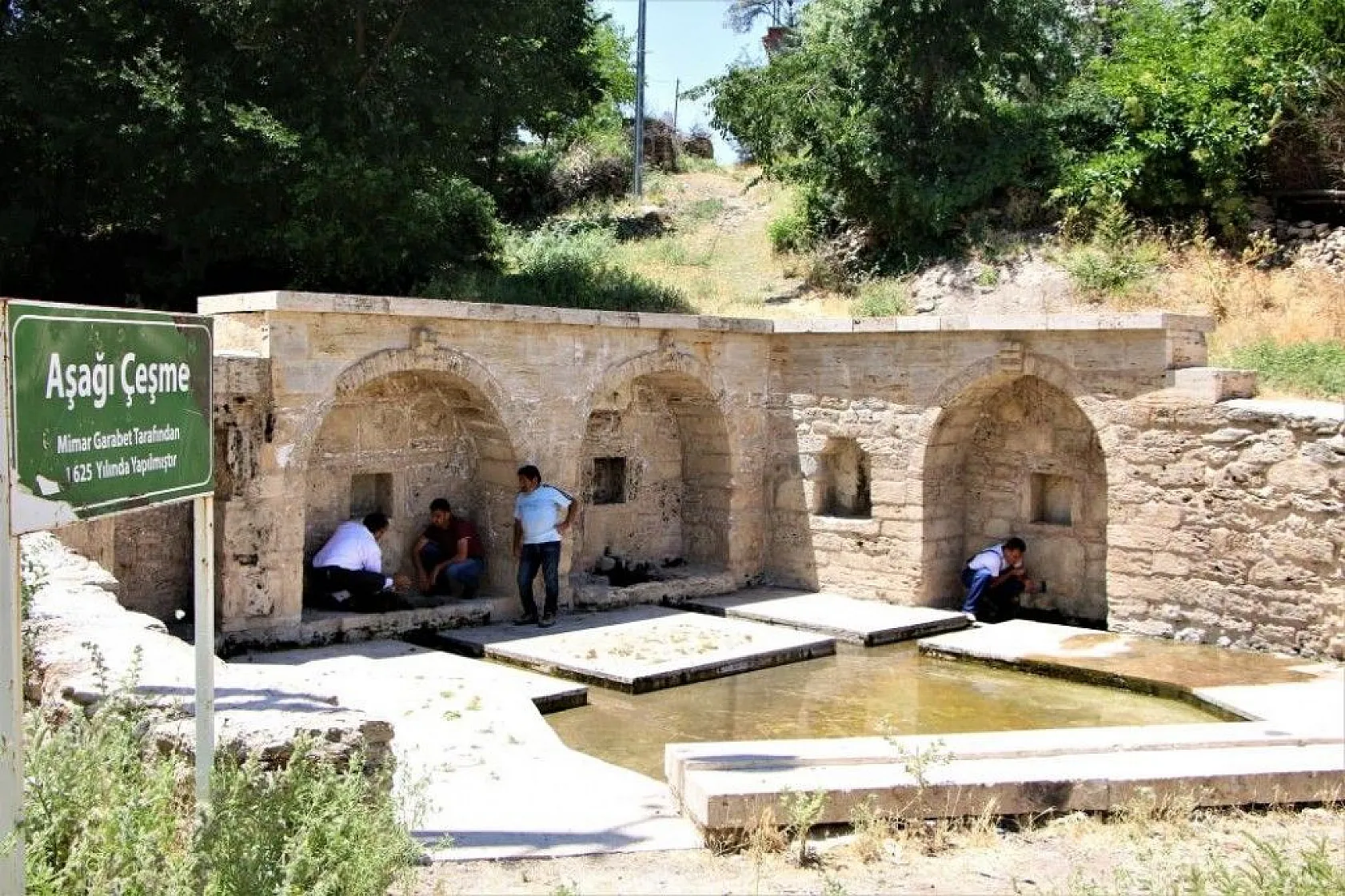 Bu köy, dünyanın dört bir yanından turist ağırlıyor