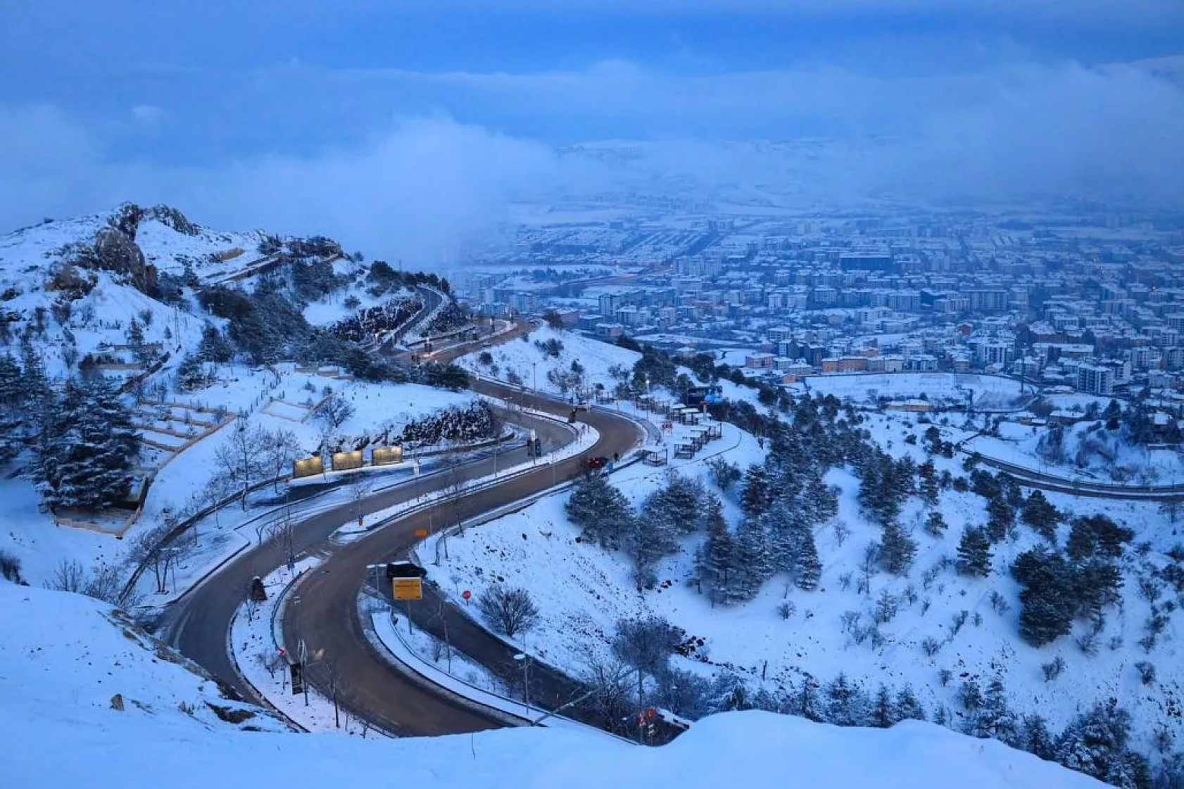 Harput'ta gece ışıkları ile görsel şölen