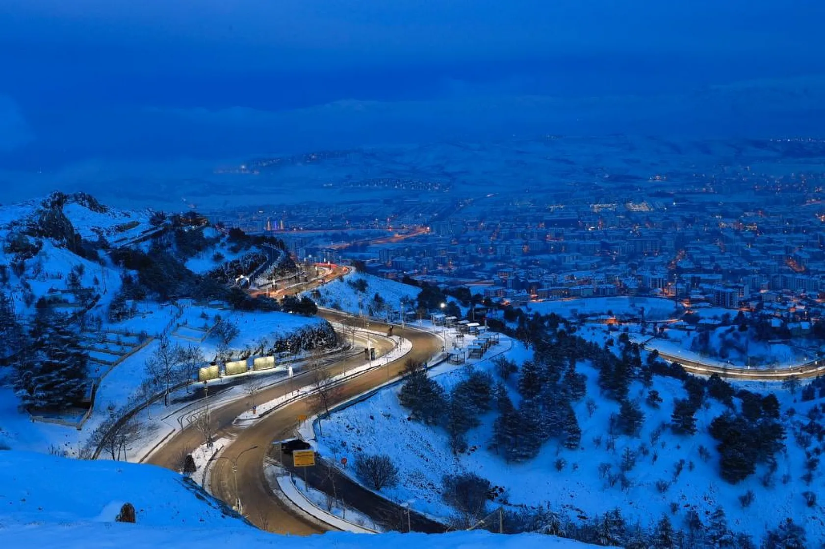 Harput'ta gece ışıkları ile görsel şölen