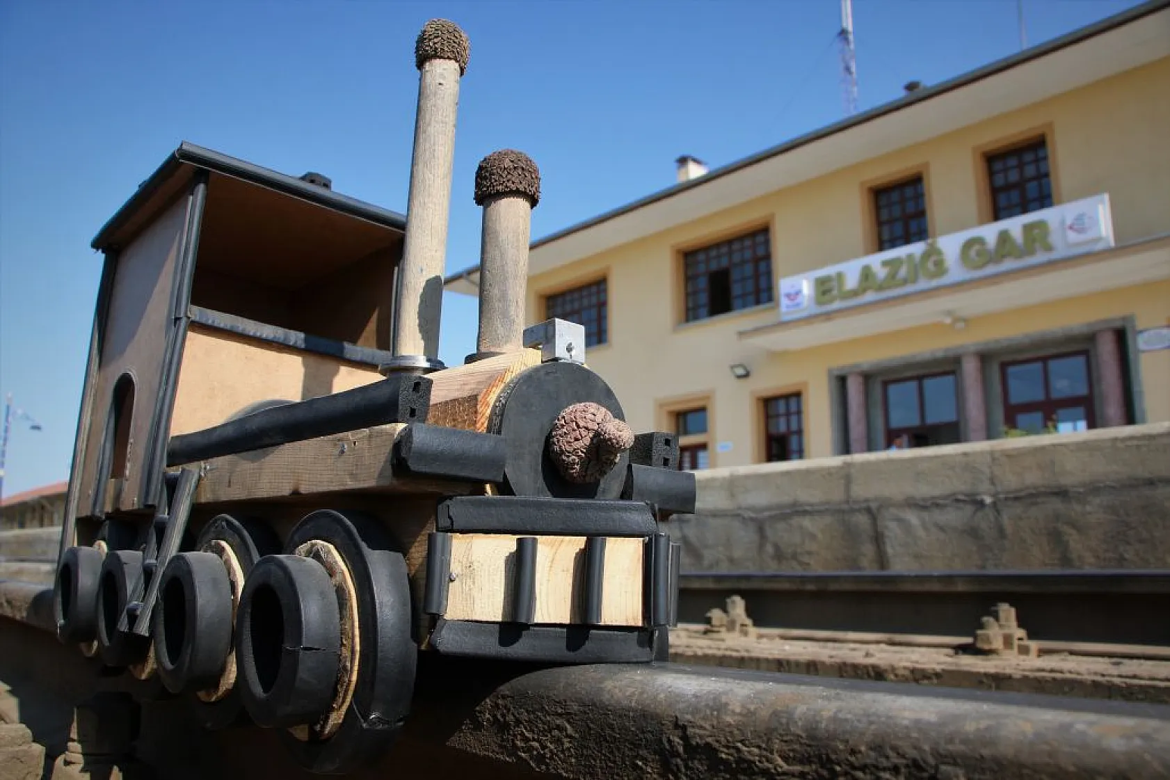 Atık malzemelerden sanat eserine