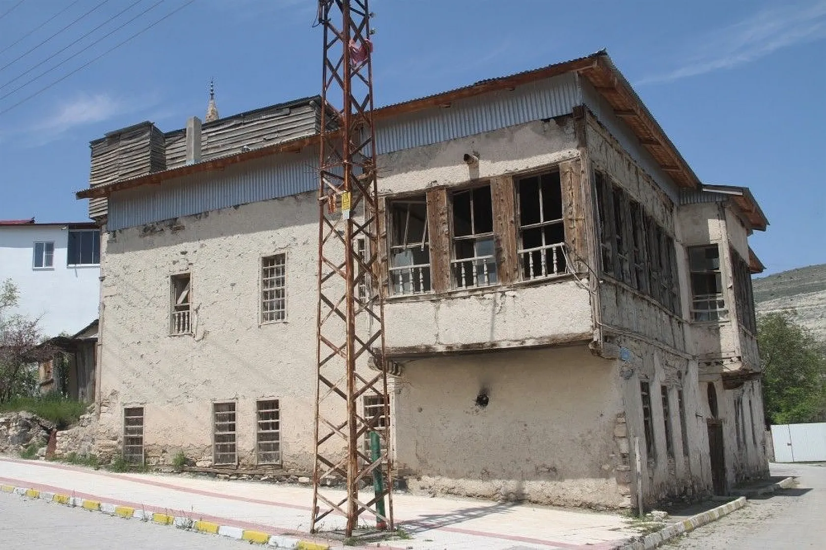 Elazığ'da bulunan 125 yıllık tarihi konaktan fotoğraflar