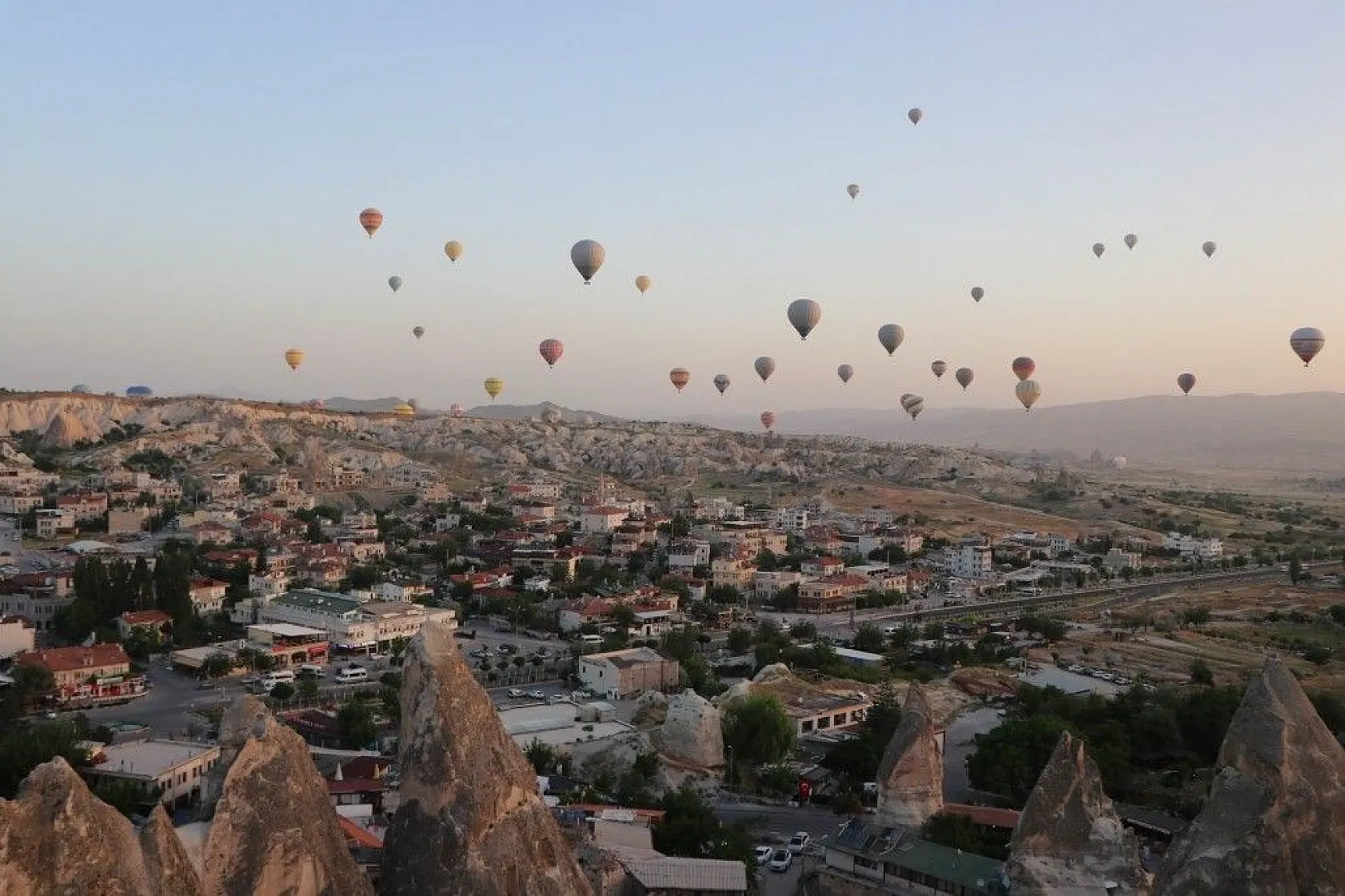 Kapadokya'da balonların görsel şöleni