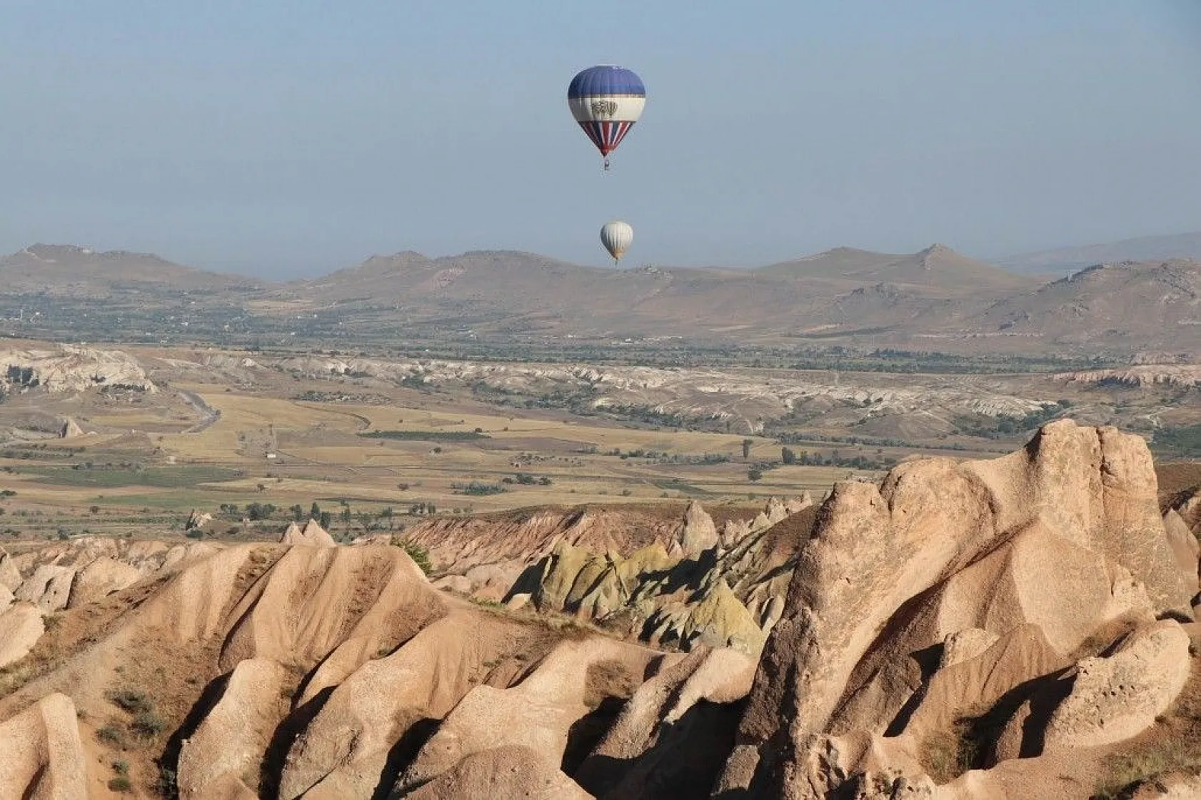 Kapadokya'da balonların gökyüzünde muhteşem dansı