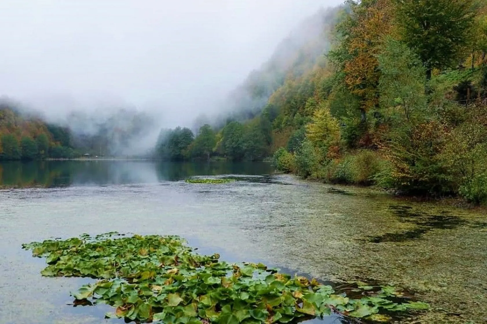 Doğa harikası Ulugöl'de sonbahar renkleri