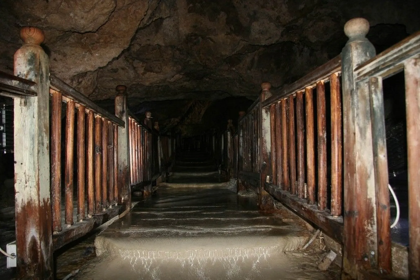 Yer altındaki beyaz cennet Kaklık Mağarası ziyaretçilerini bekliyor