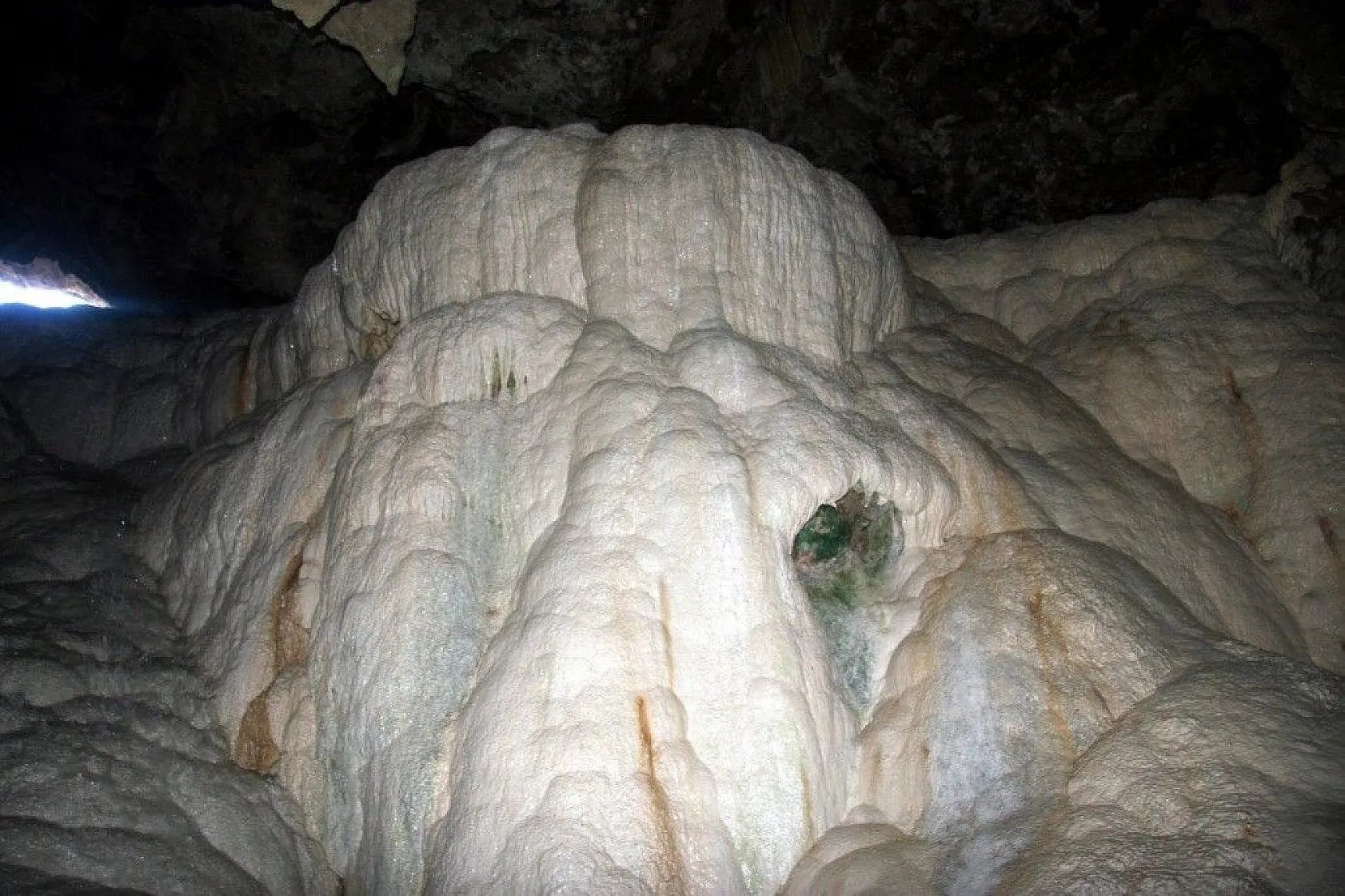 Yer altındaki beyaz cennet Kaklık Mağarası ziyaretçilerini bekliyor