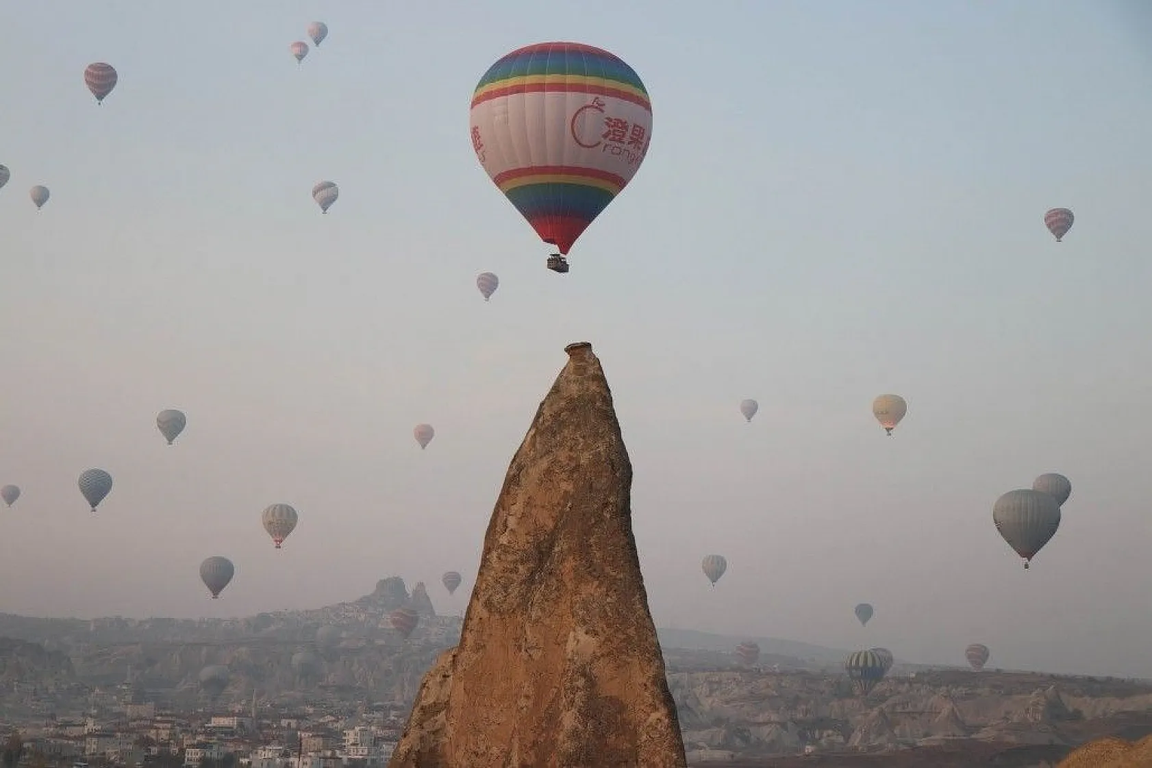 Kapadokya'da balonların görsel şöleni