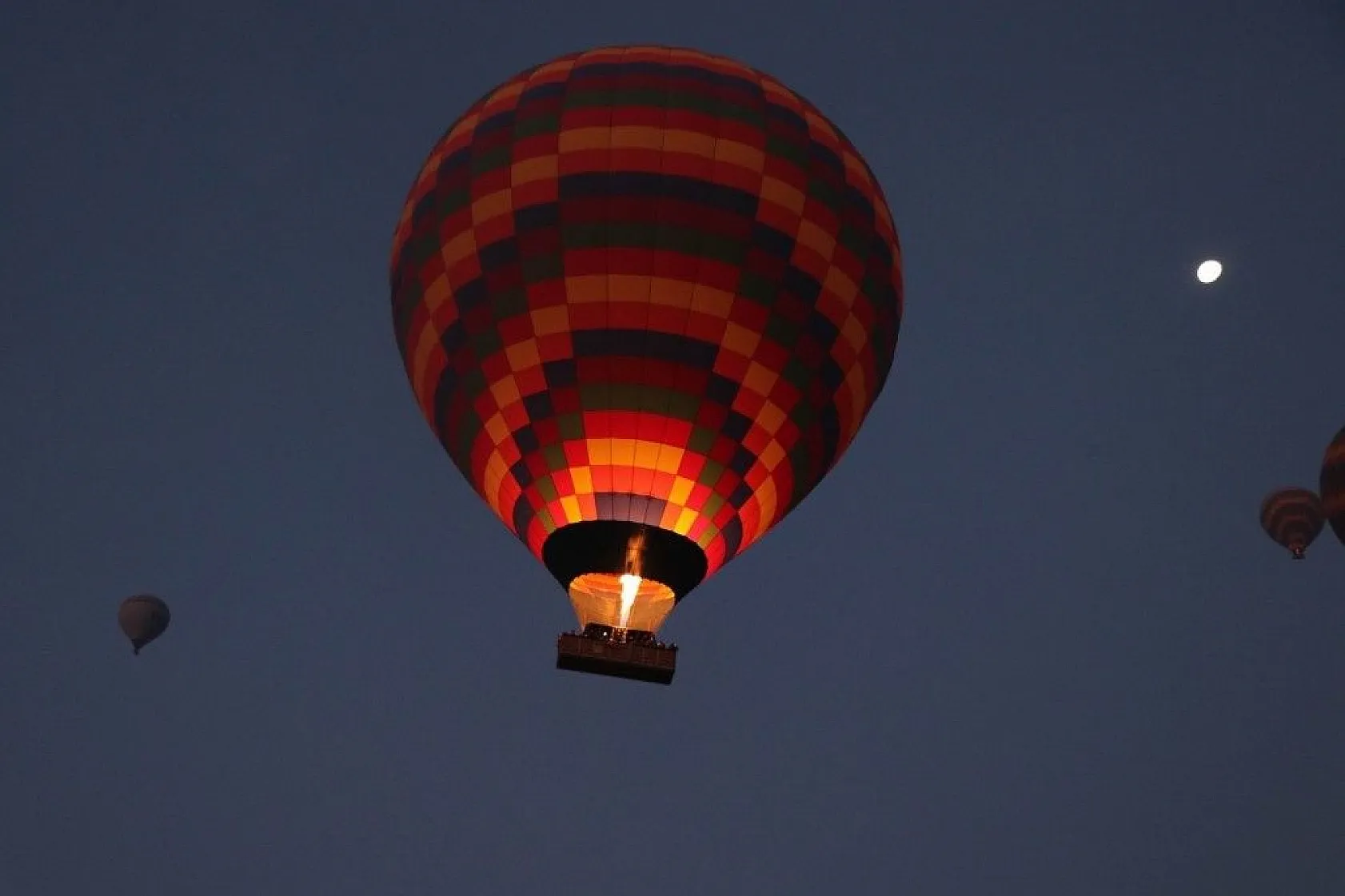 Kapadokya'da balonların görsel şöleni