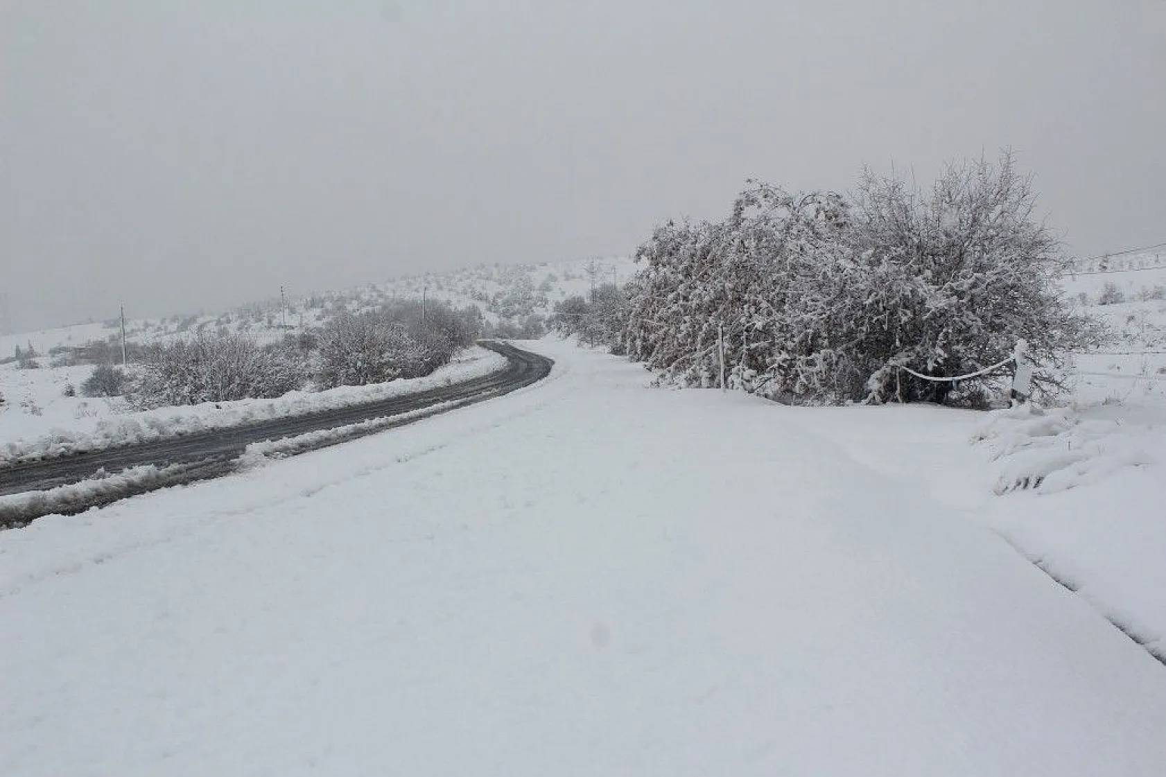 Elazığ'da kartpostallık kar görüntüleri