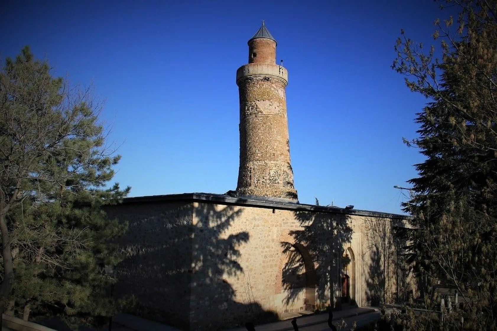 Elazığ'ın tarihi mahallesi boş kaldı!