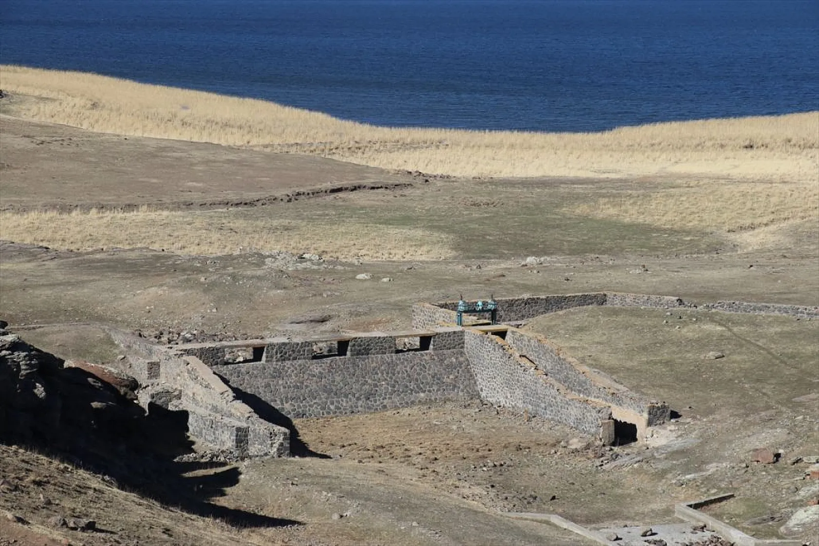 Doğu'nun saklı güzelliği Balık Gölü kuruma tehlikesi altında