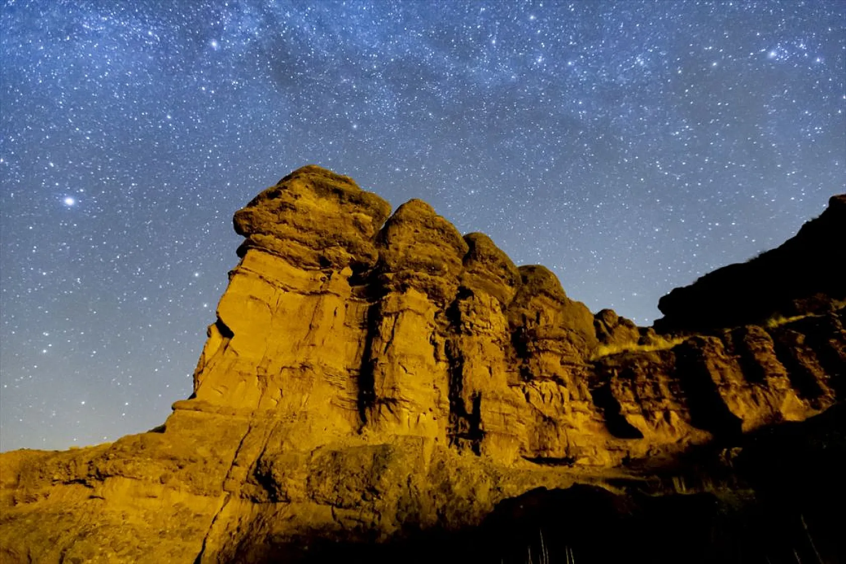 Narman Peribacaları 'yıldız şöleni' ile görüntülendi
