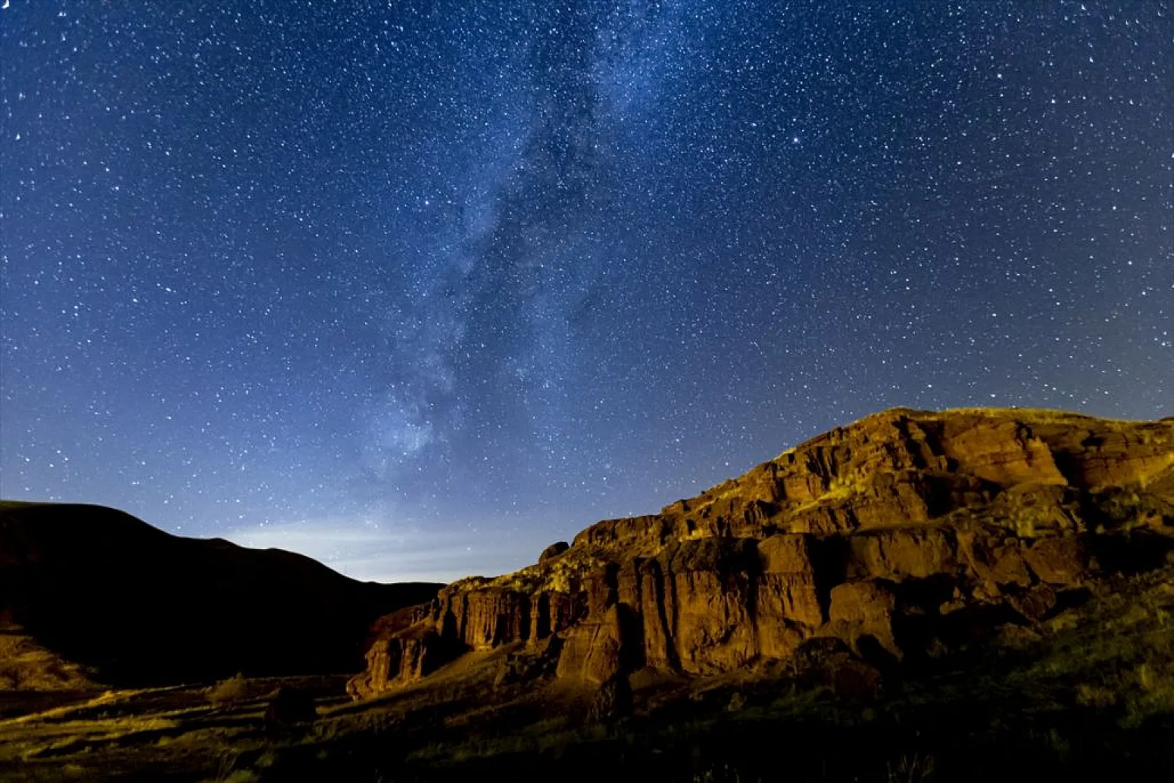 Narman Peribacaları 'yıldız şöleni' ile görüntülendi