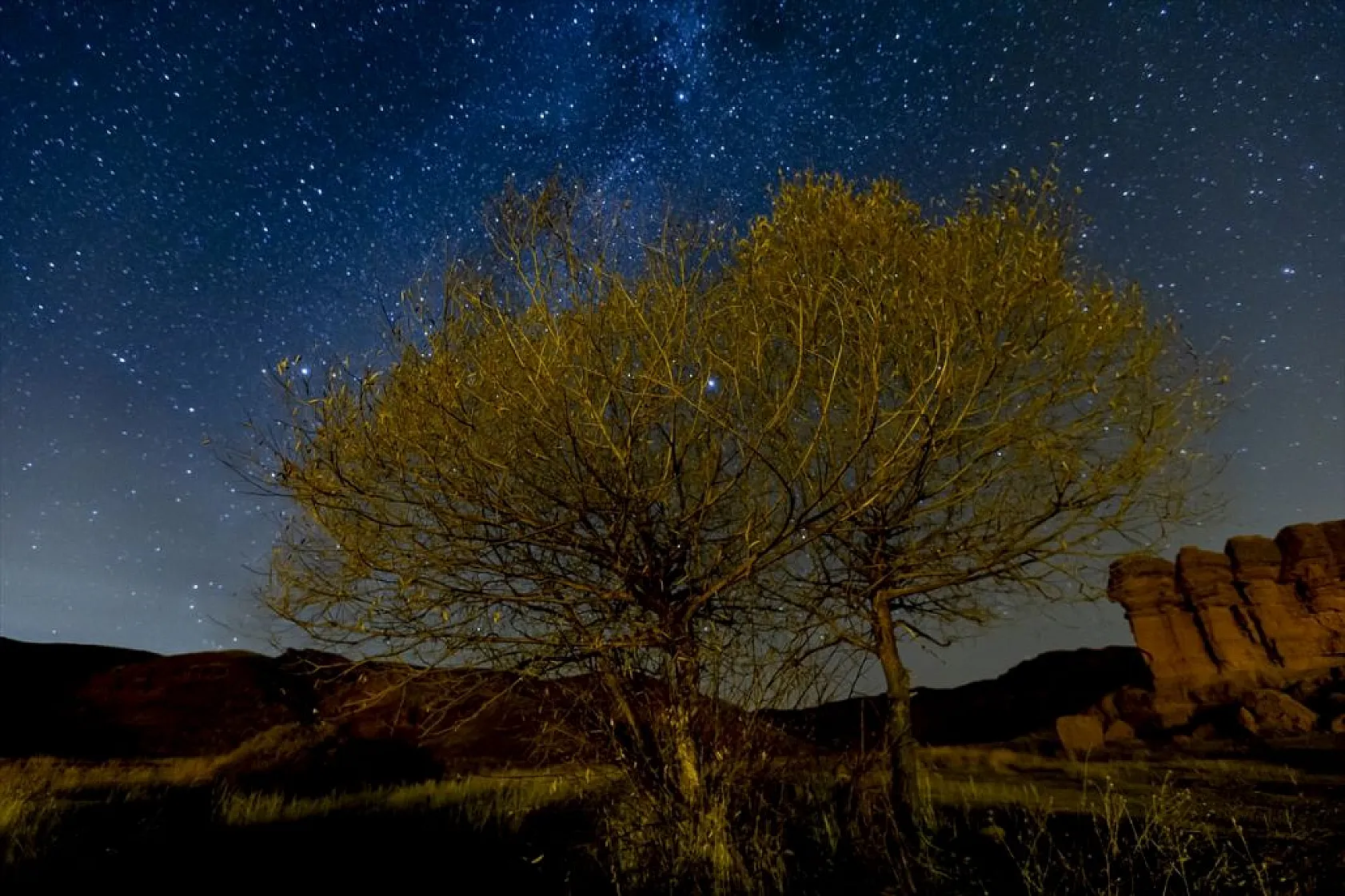 Narman Peribacaları 'yıldız şöleni' ile görüntülendi