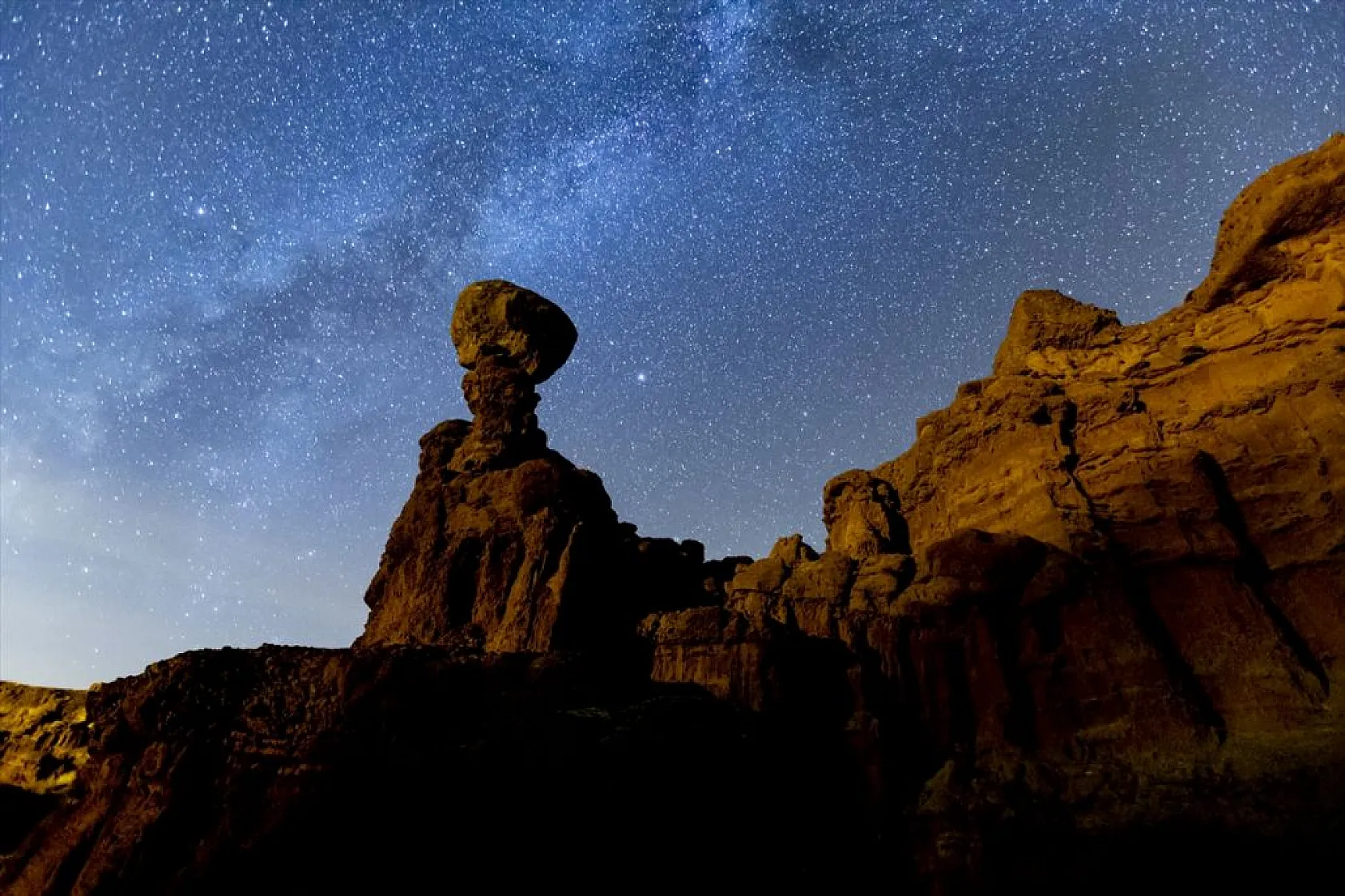 Narman Peribacaları 'yıldız şöleni' ile görüntülendi