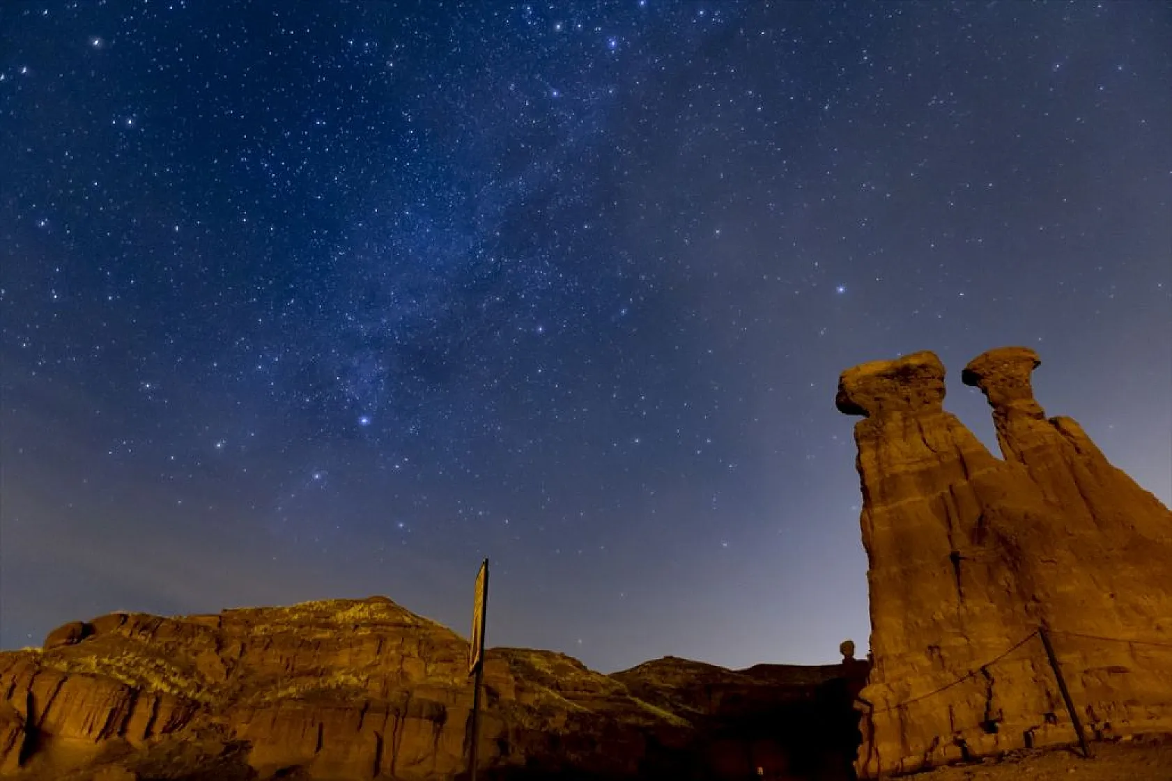 Narman Peribacaları 'yıldız şöleni' ile görüntülendi