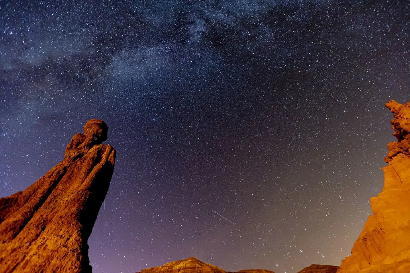 Narman Peribacaları 'yıldız şöleni' ile görüntülendi