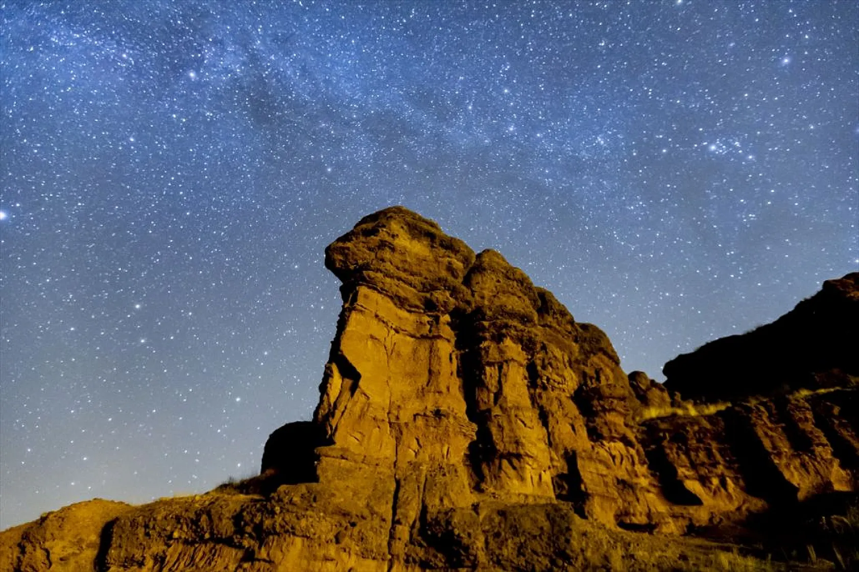 Narman Peribacaları 'yıldız şöleni' ile görüntülendi