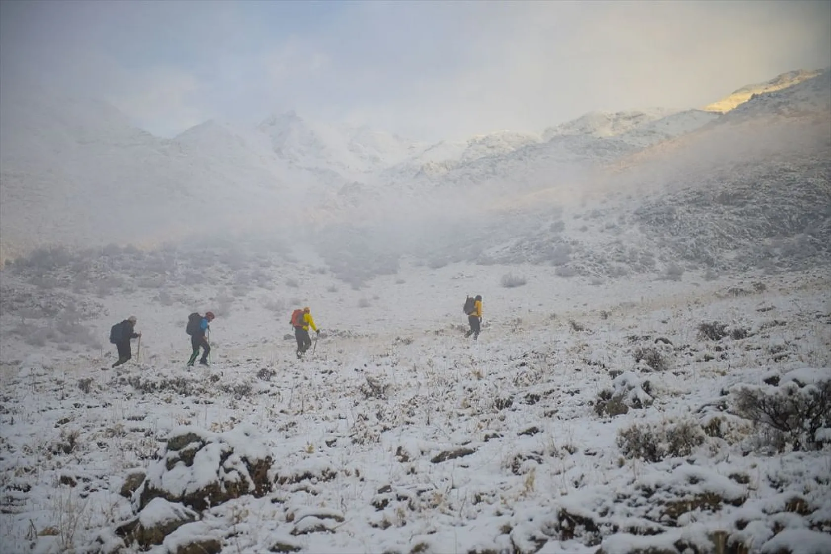 Tunceli'de dağcılar Gelincik Zirvesi'ne tırmandı
